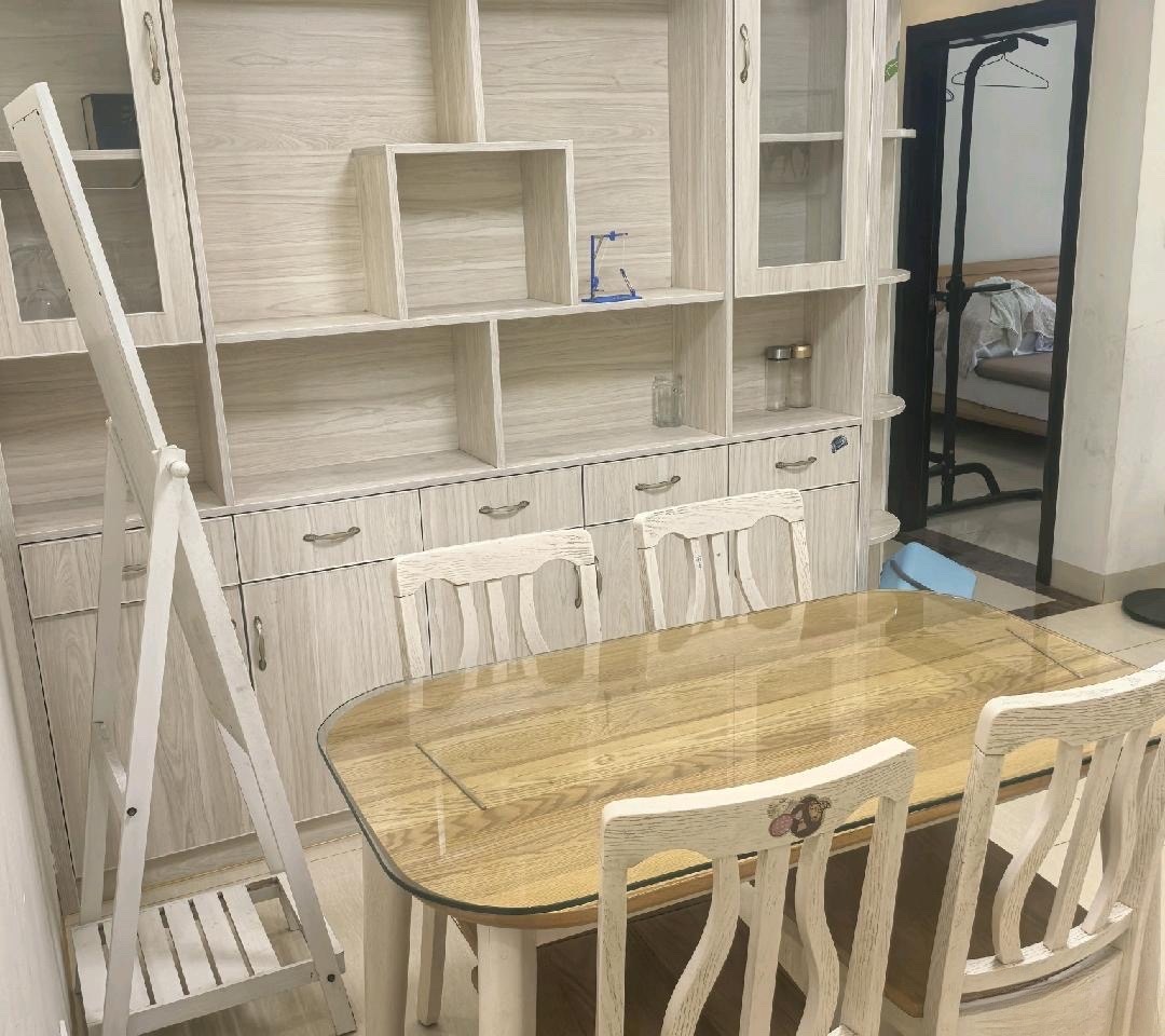 滨江绿都  2室1厅1卫    2200.0元/月 滨江绿都  2室1厅1卫    2200.0元/月室内图