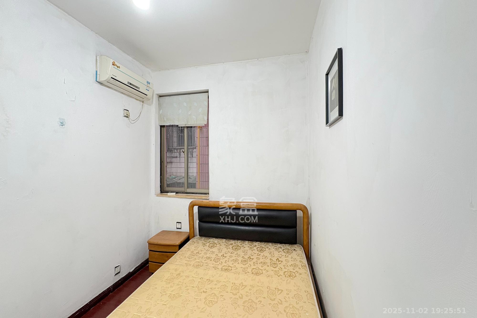 新富城  2室2厅1卫    59.0万卧室