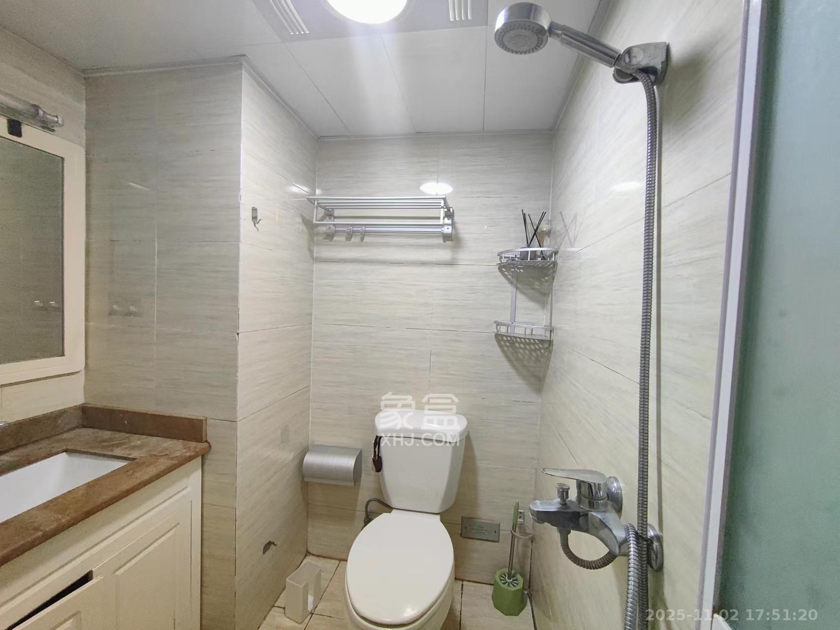 中建芙蓉工社 1室1厅1卫 1100.0元/月 中建芙蓉工社 1室1厅1卫 1100.0元/月室内图