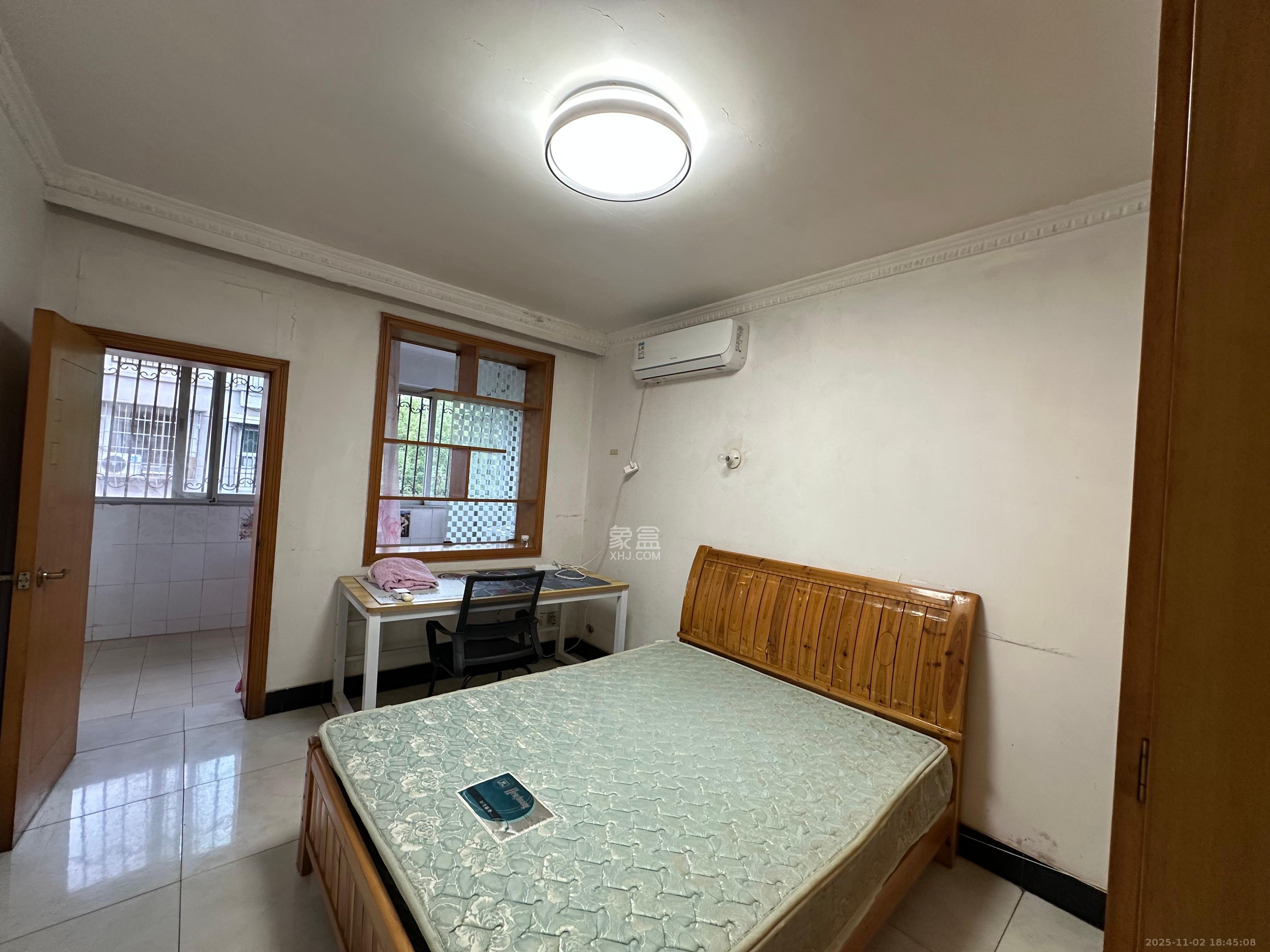 荷花园小区(安置房小区) 2室2厅1卫 1600.0元/月 荷花园小区(安置房小区) 2室2厅1卫 1600.0元/月室内图