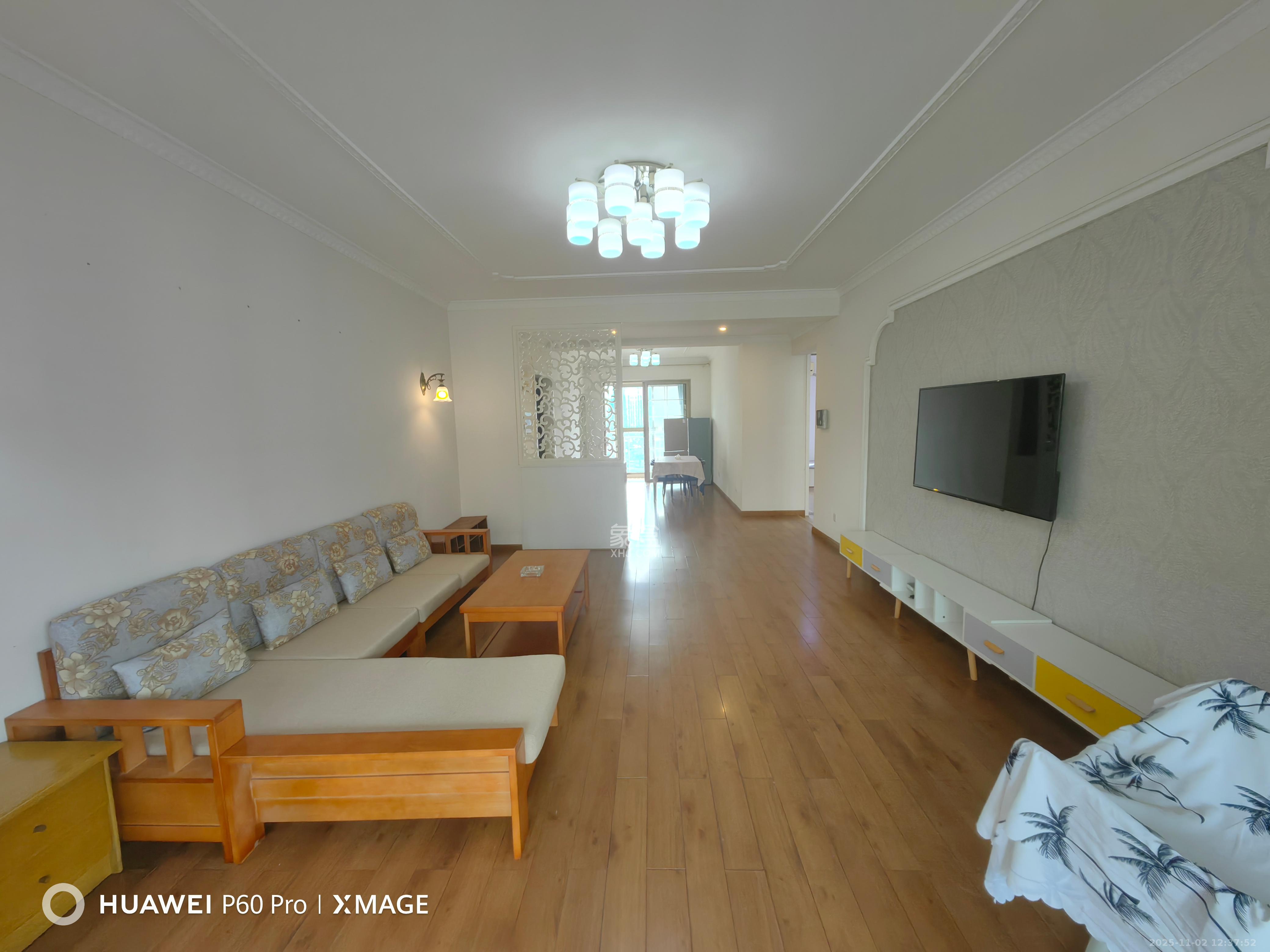 长沙玫瑰园  3室2厅2卫    2000.0元/月室内图