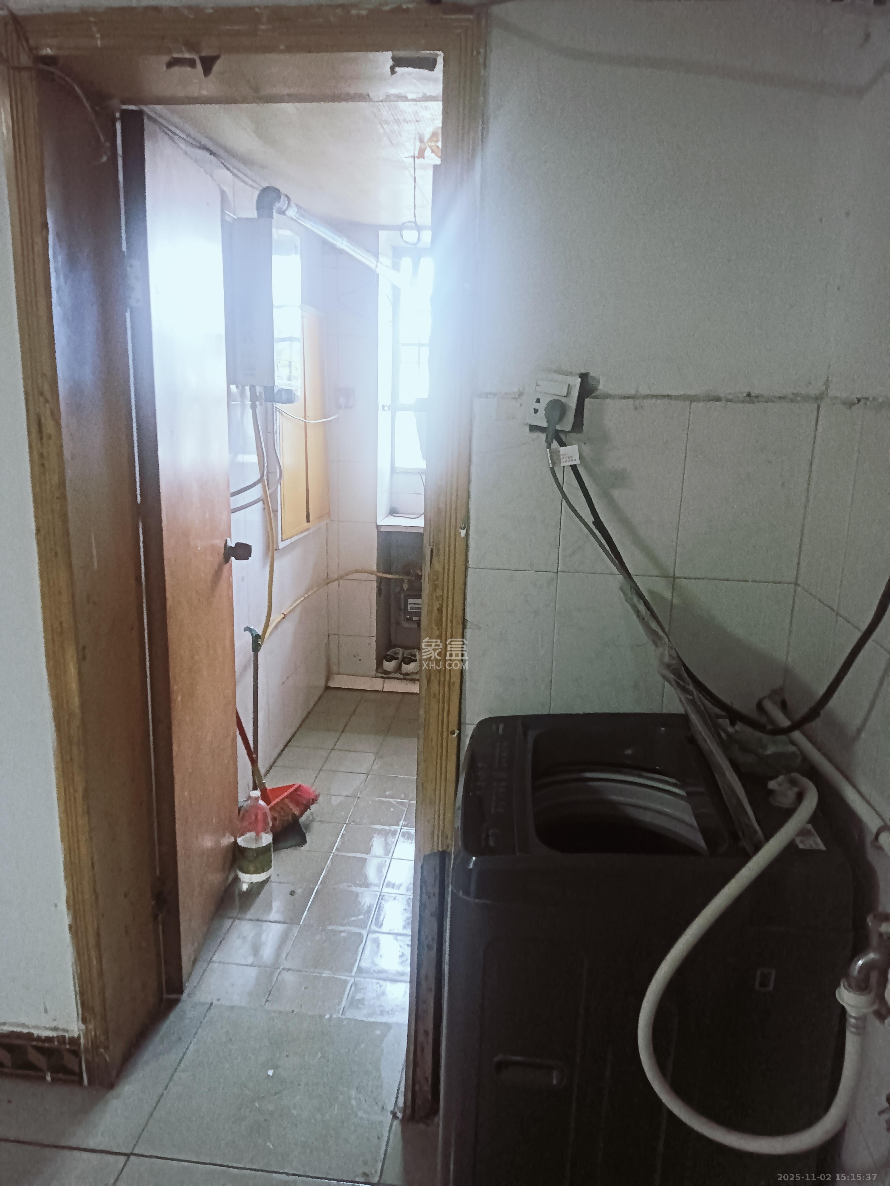 家兴公寓（洪家井）  3室1厅1卫    2300.0元/月室内图