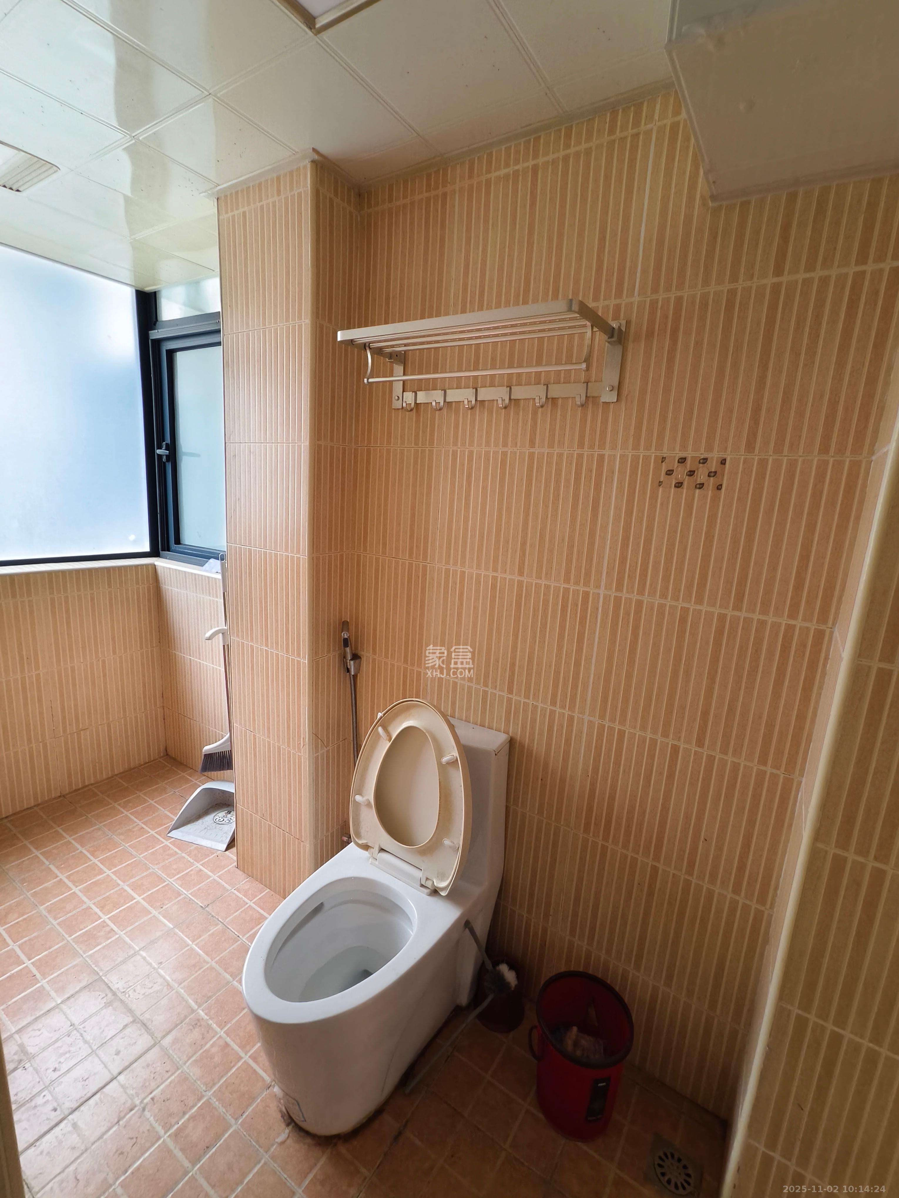 省儿童医院单位宿舍  2室2厅1卫    2300.0元/月室内图