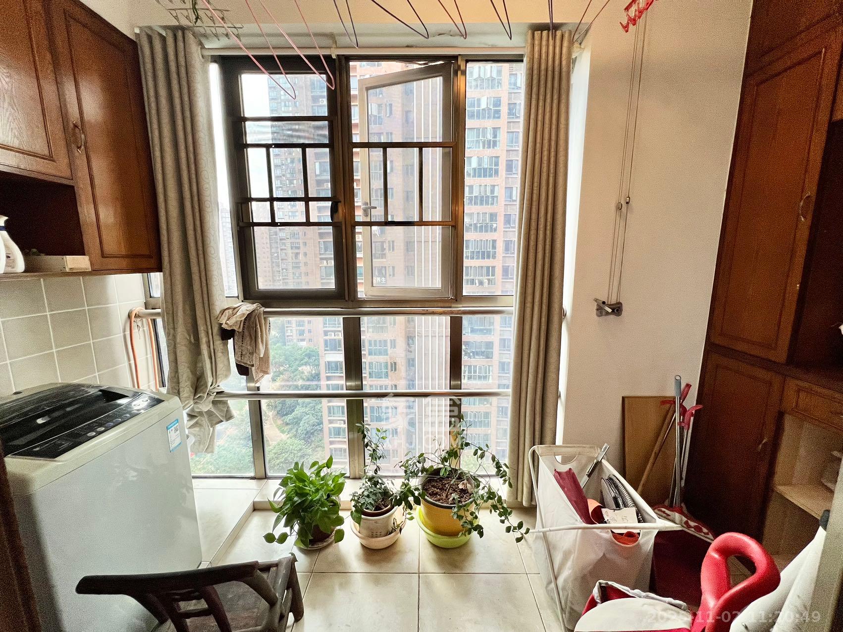 富兴嘉城（富兴汇中央）  2室2厅1卫    2500.0元/月室内图