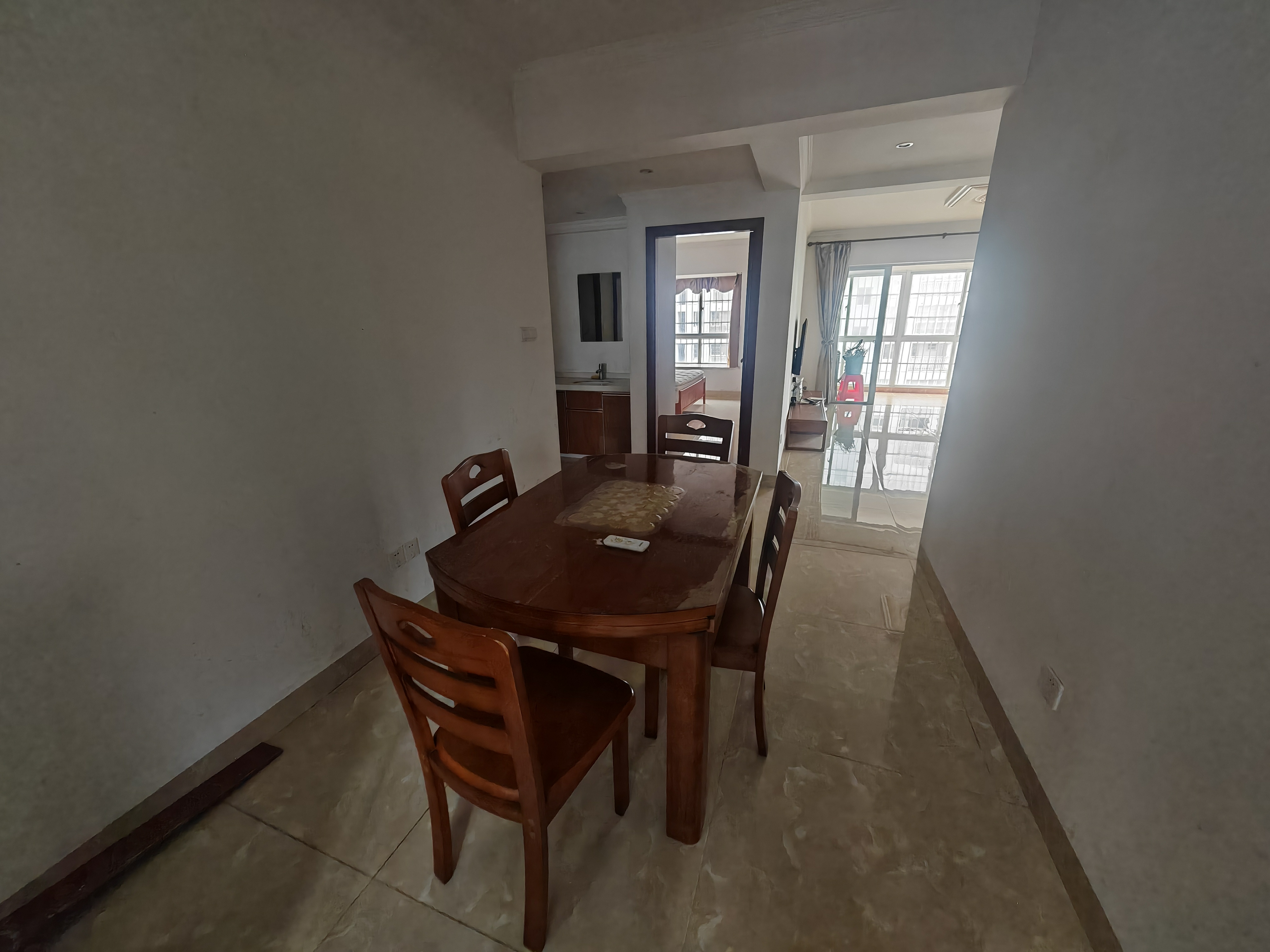 海航城  2室2厅1卫    2300.0元/月室内图