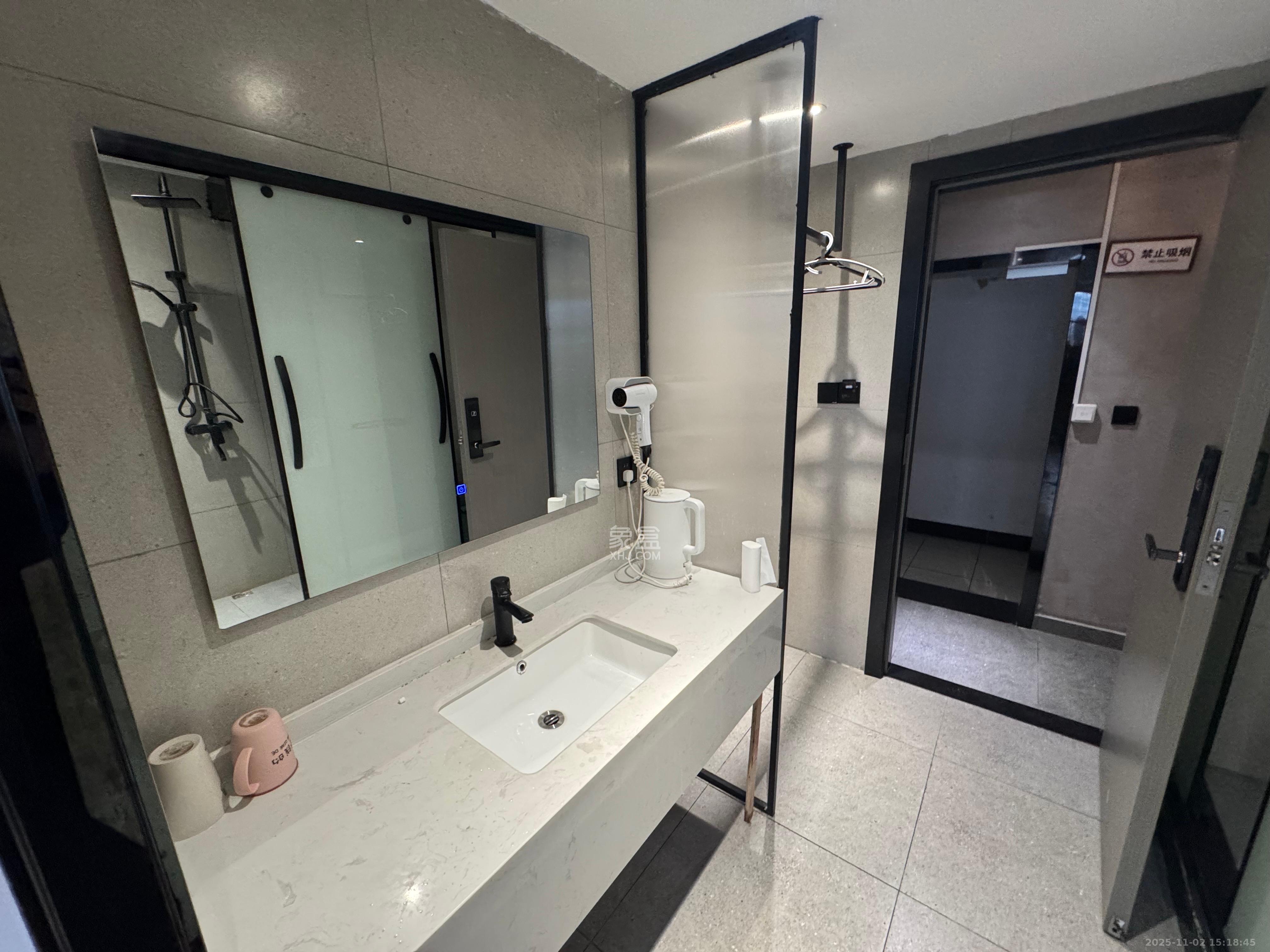 王府井公寓（福源公寓）  1室1厅1卫    3500.0元/月室内图