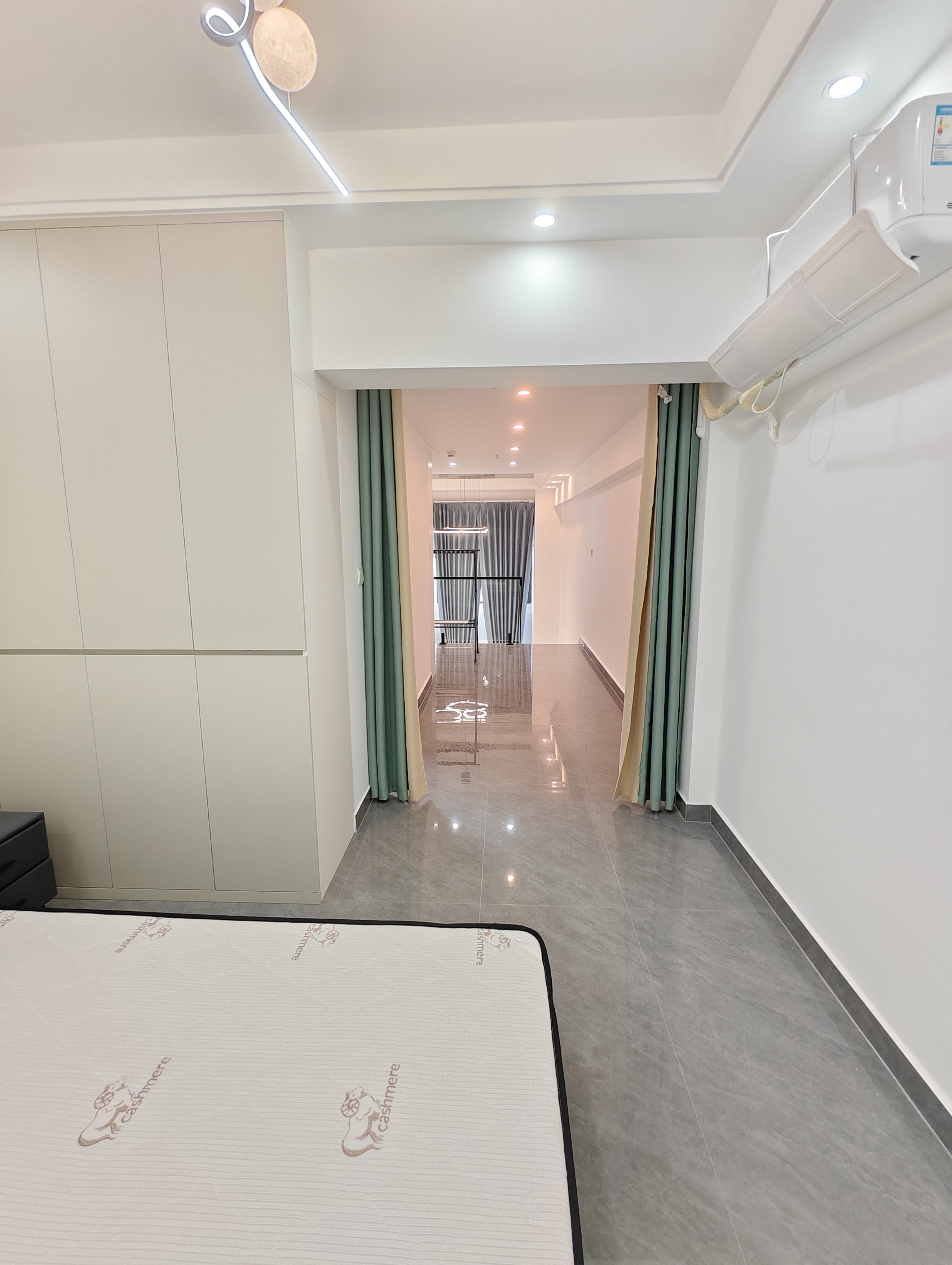 龙湖光年  1室1厅2卫    3300.0元/月室内图