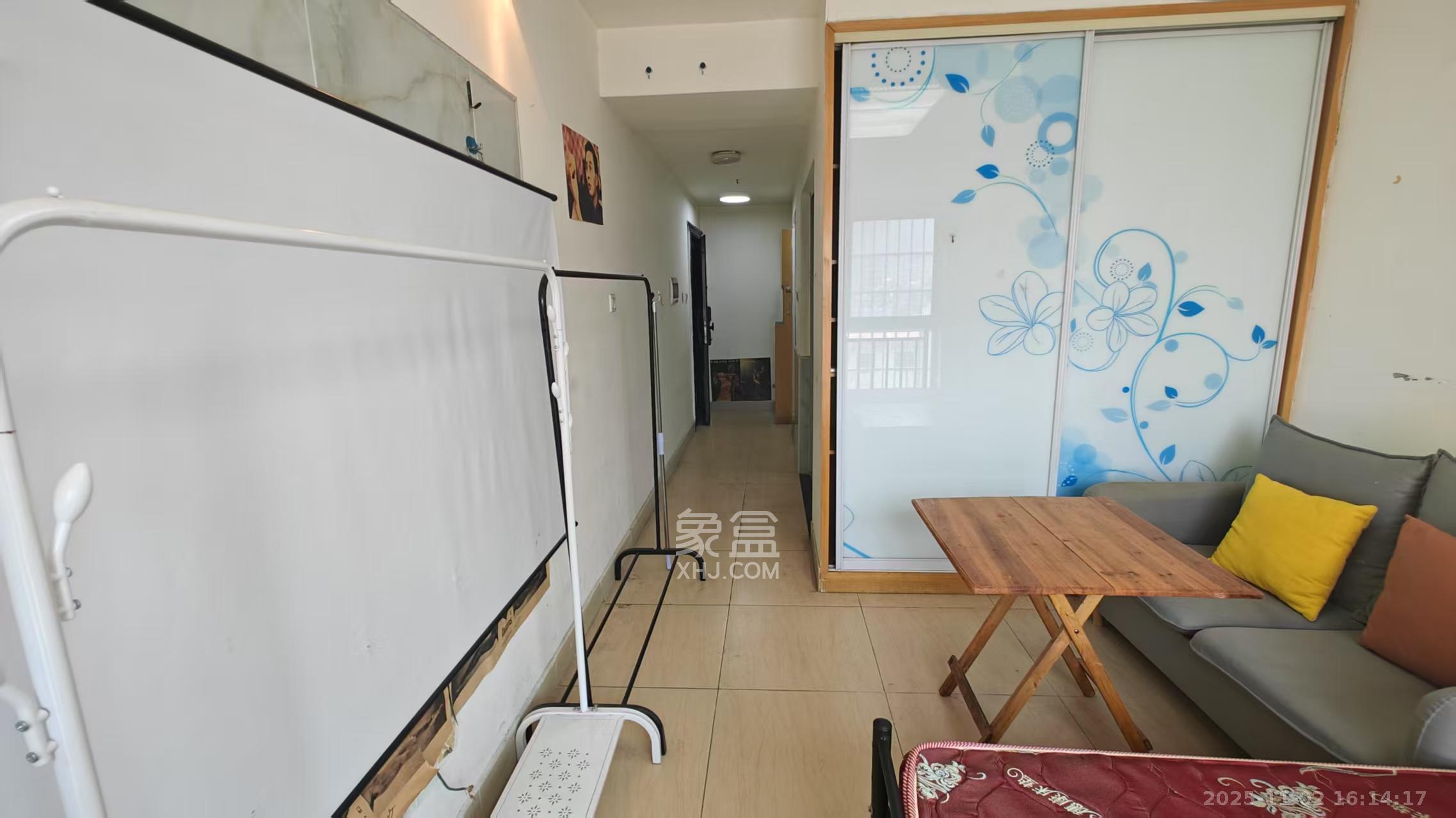 少帅府 1室1厅1卫 1700.0元/月 少帅府 1室1厅1卫 1700.0元/月室内图