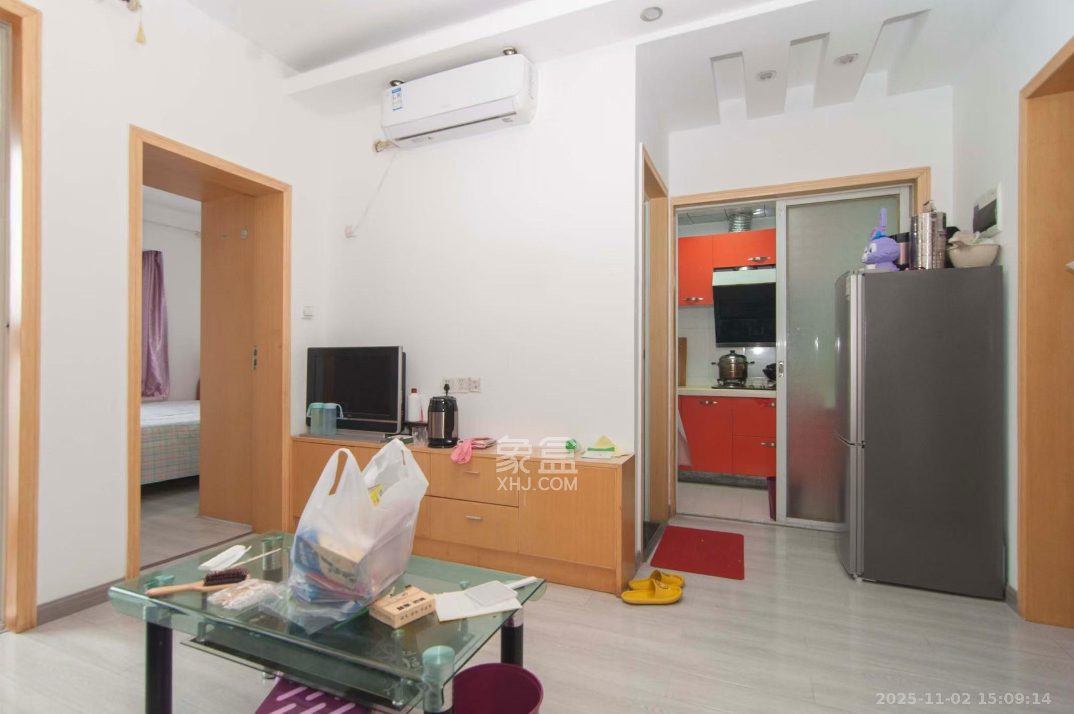 白沙晶城  1室1厅1卫    1800.0元/月室内图