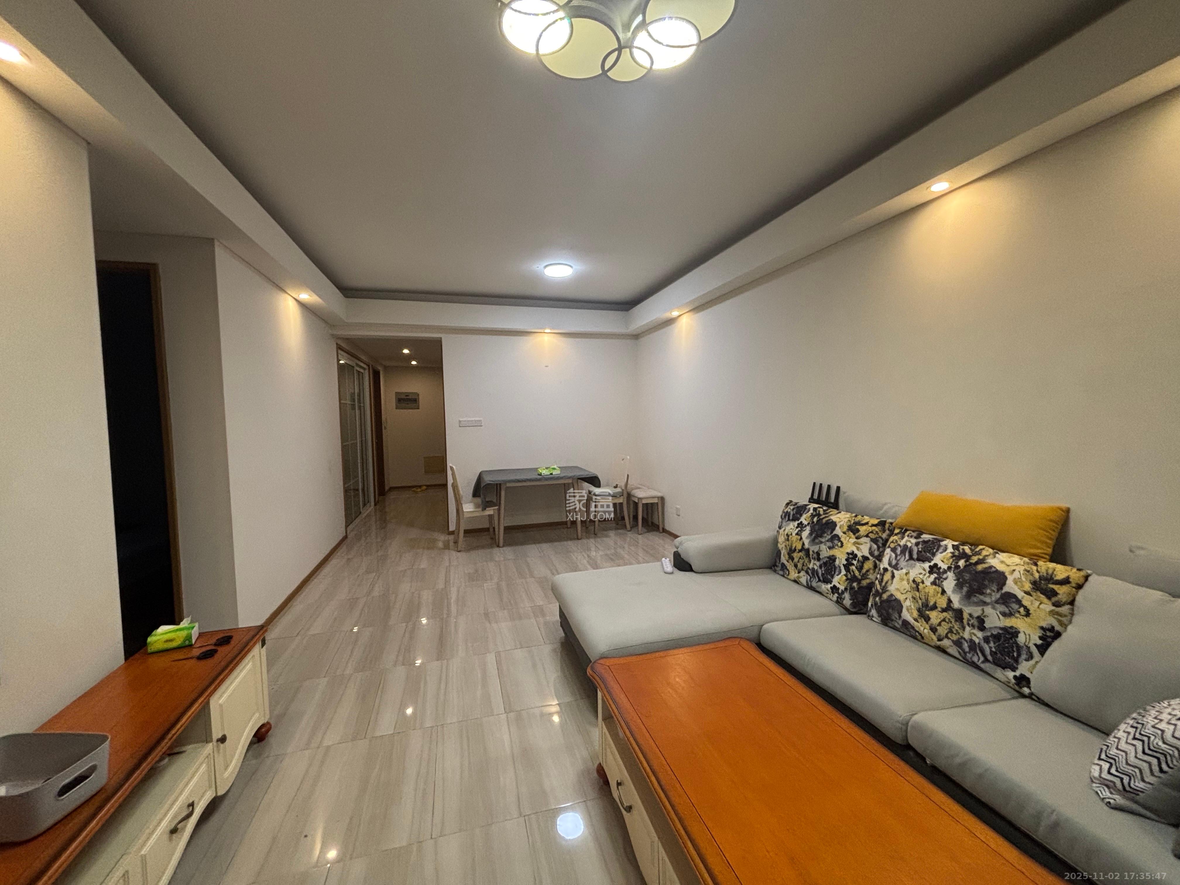 阳光100一期、四五期 3室2厅1卫 2800.0元/月 阳光100一期、四五期 3室2厅1卫 2800.0元/月室内图