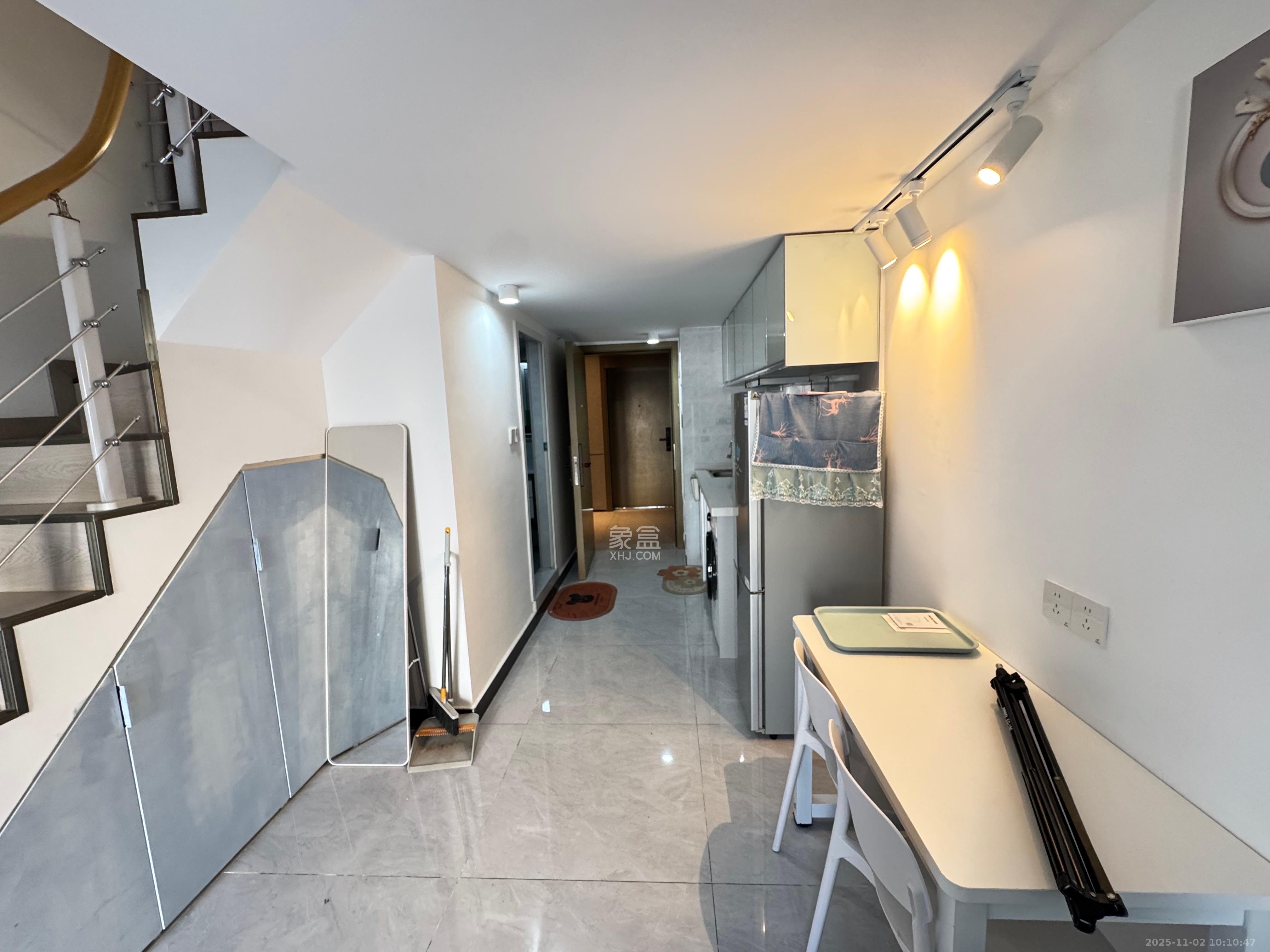 时代MOMA云PARK  2室1厅1卫    2400.0元/月室内图