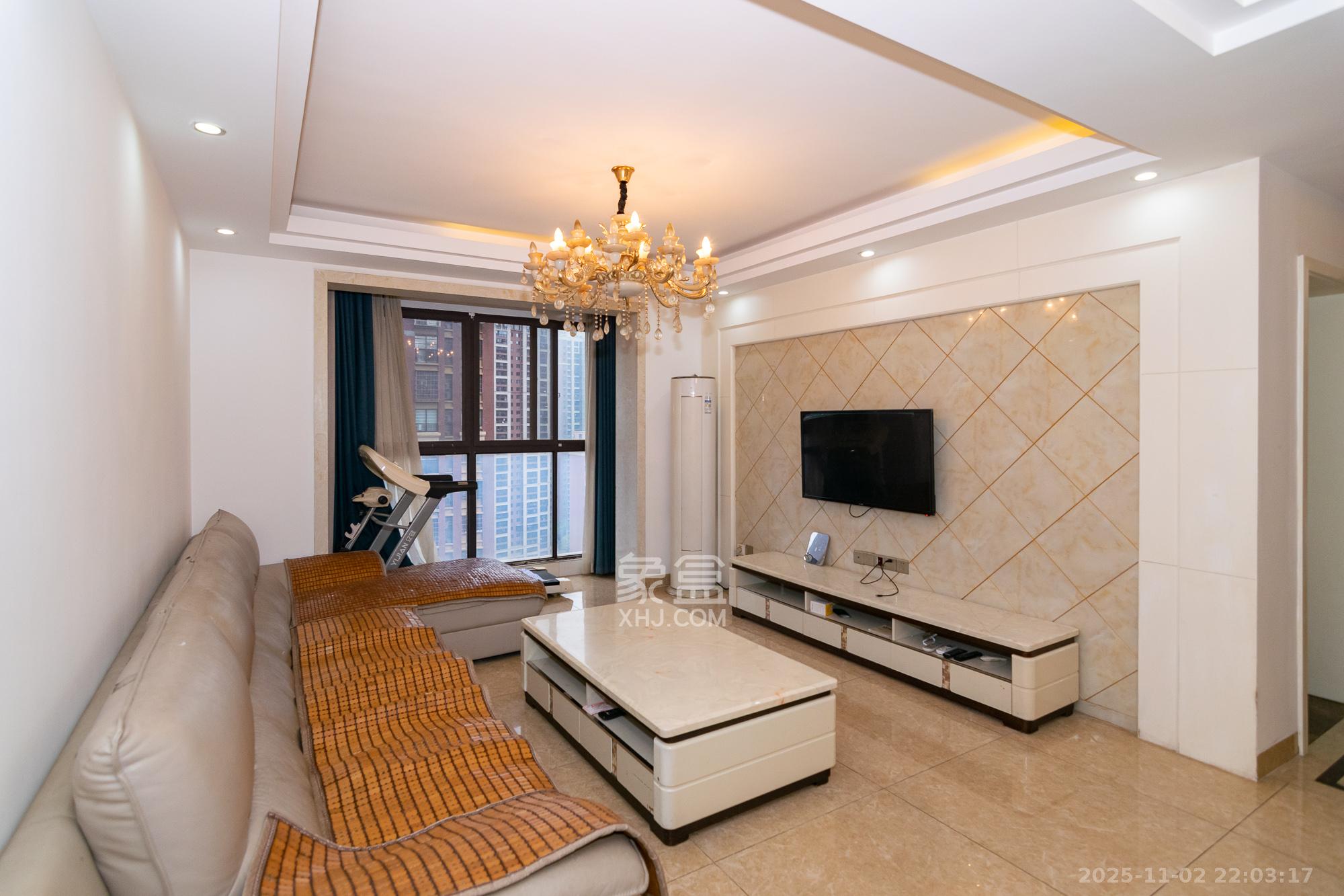 新城国际花都 3室2厅1卫 63.8万 新城国际花都 3室2厅1卫 63.8万客厅