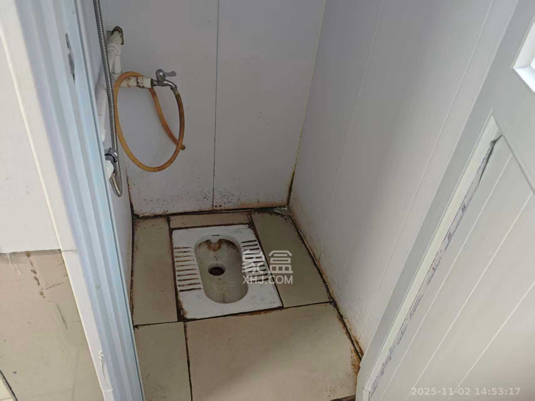 南大桥安居城（百姓市场）  1室2厅1卫    1000.0元/月室内图