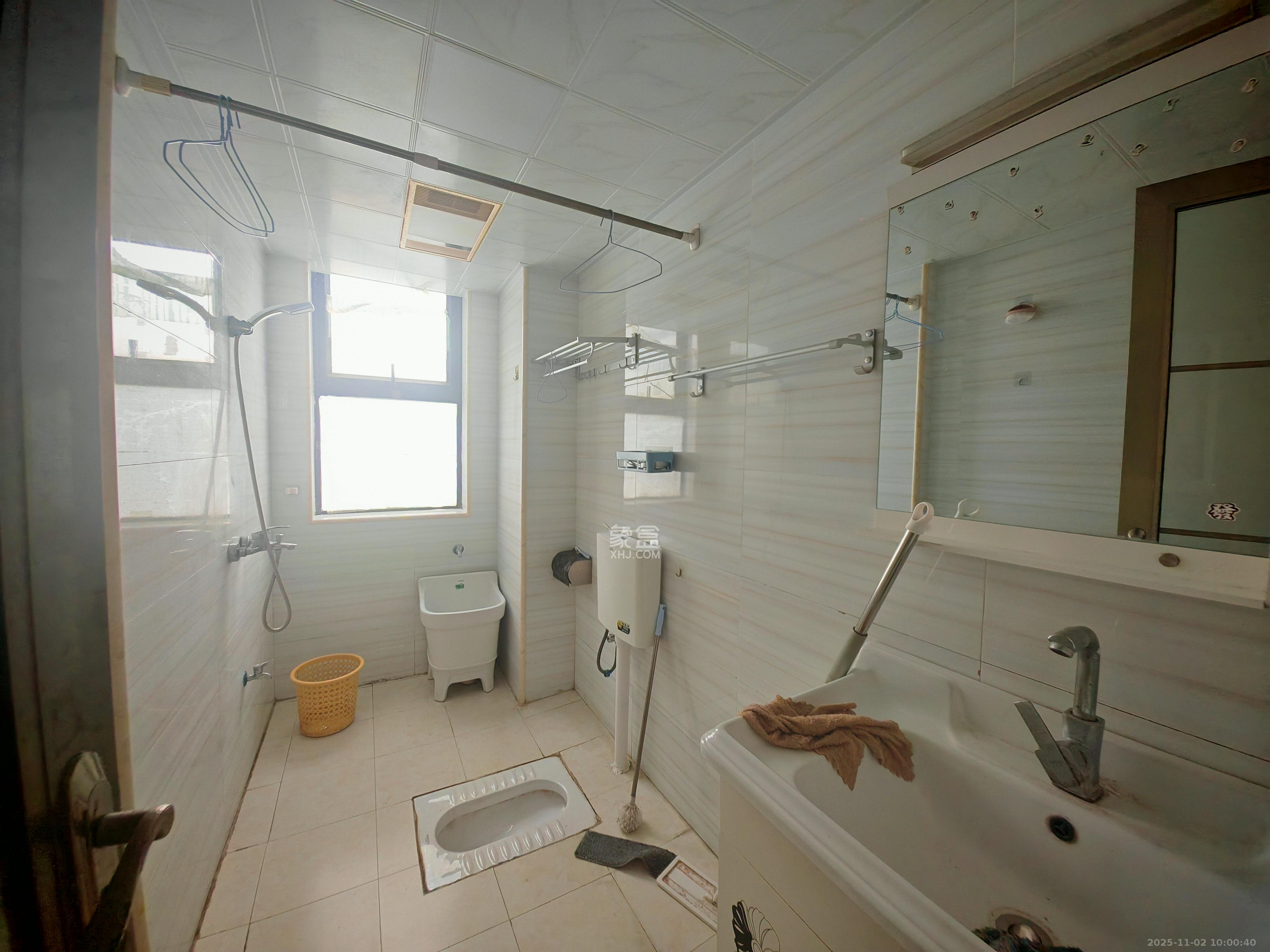 莱茵城  3室2厅2卫    1900.0元/月 莱茵城  3室2厅2卫    1900.0元/月室内图