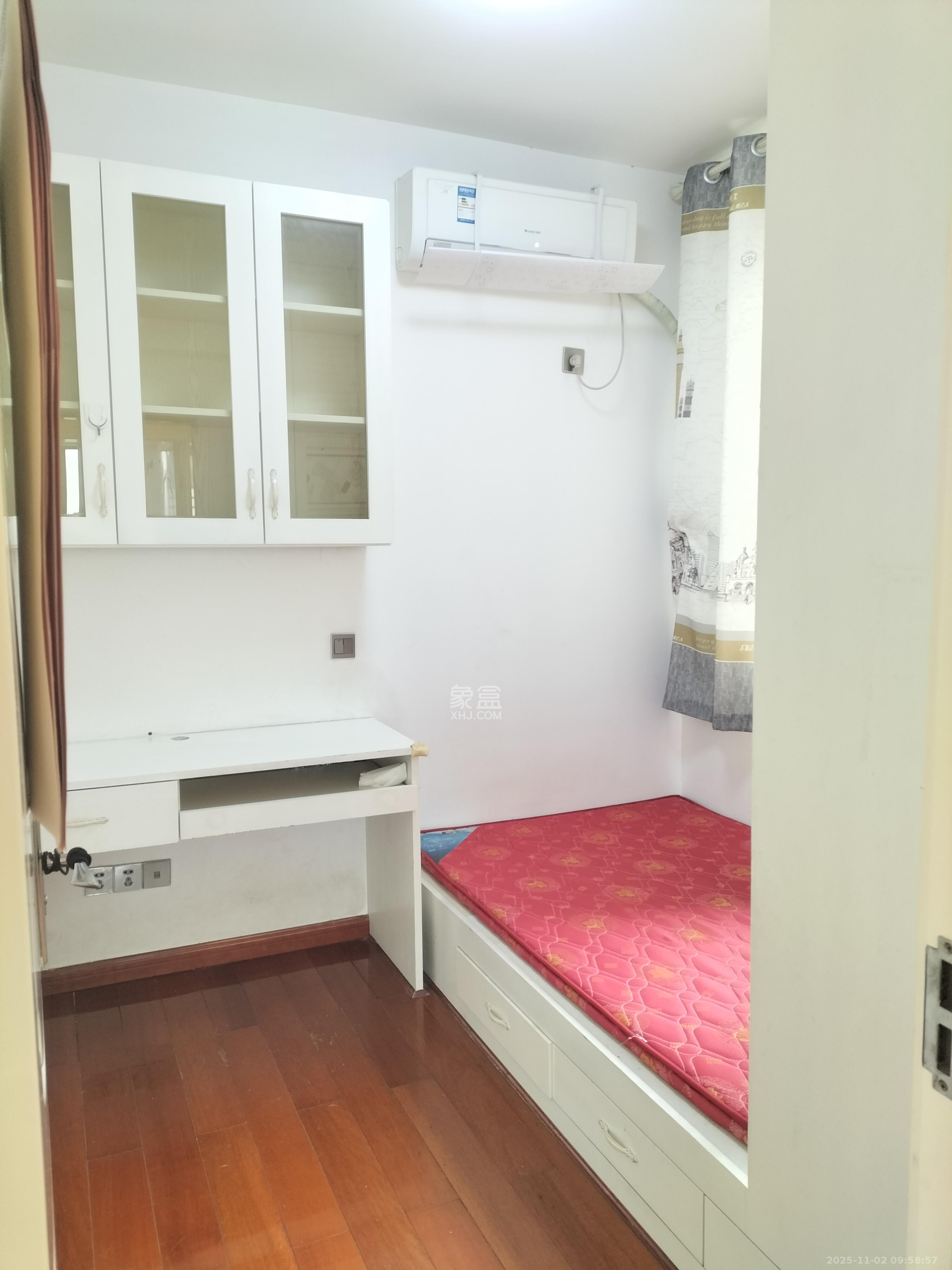 和泓梅溪四季  3室2厅2卫    2980.0元/月室内图