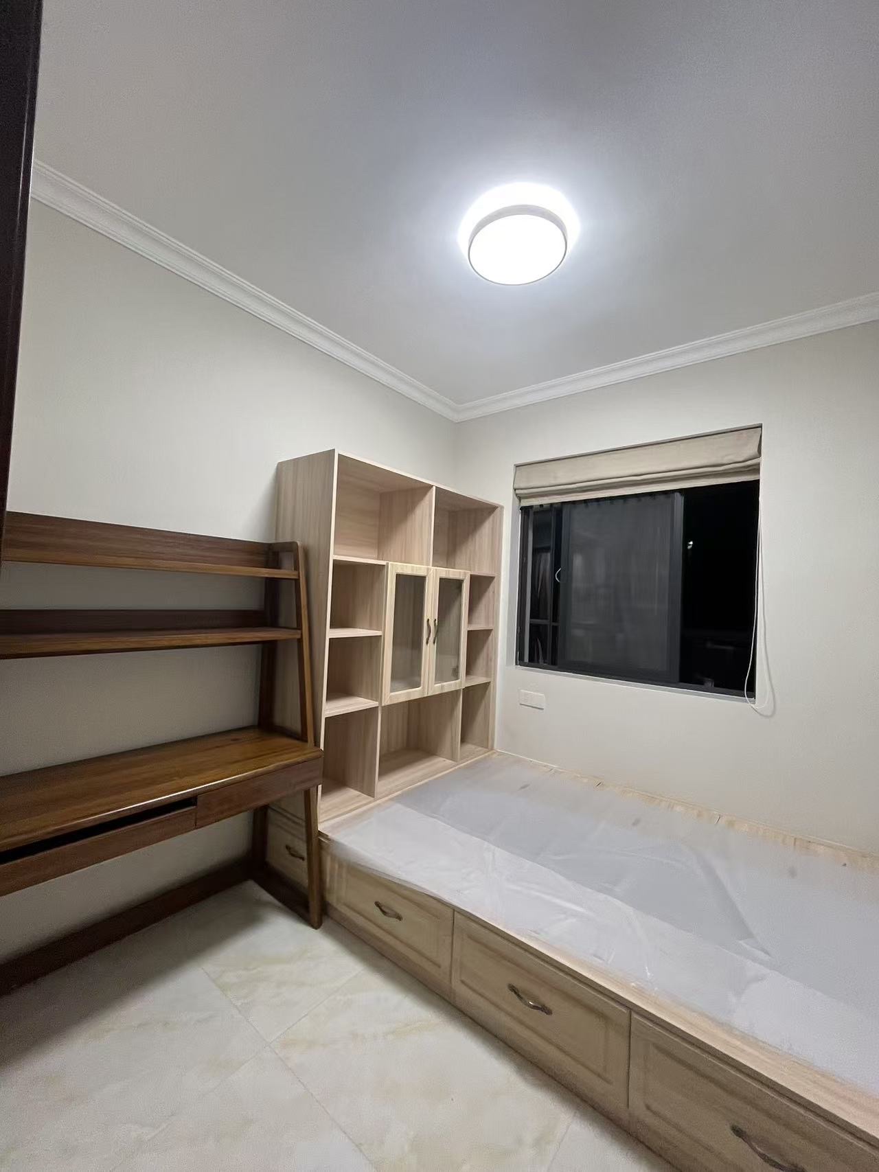 绿地海长流一期  3室2厅2卫    158.0万客厅