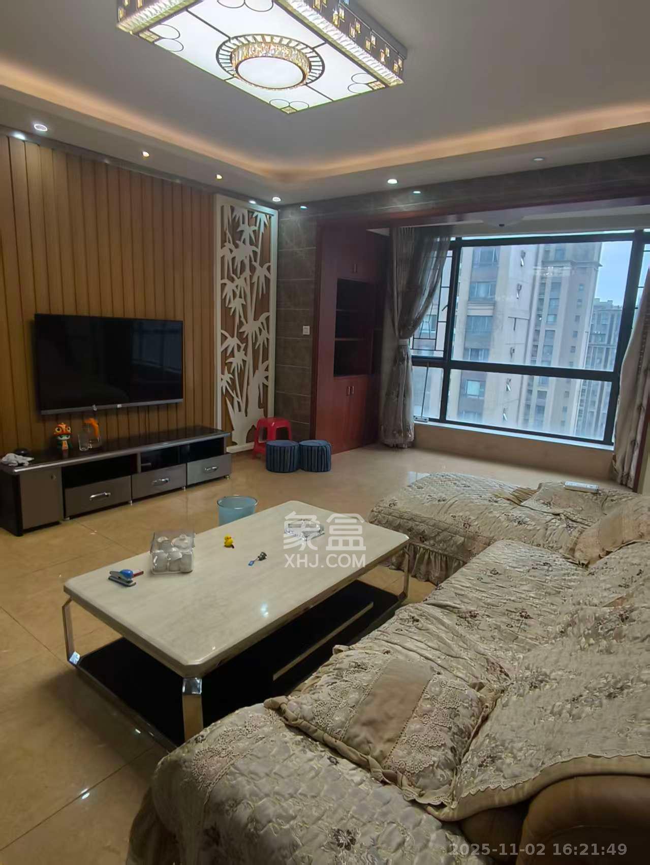 新华都万家城  3室2厅2卫    2600.0元/月