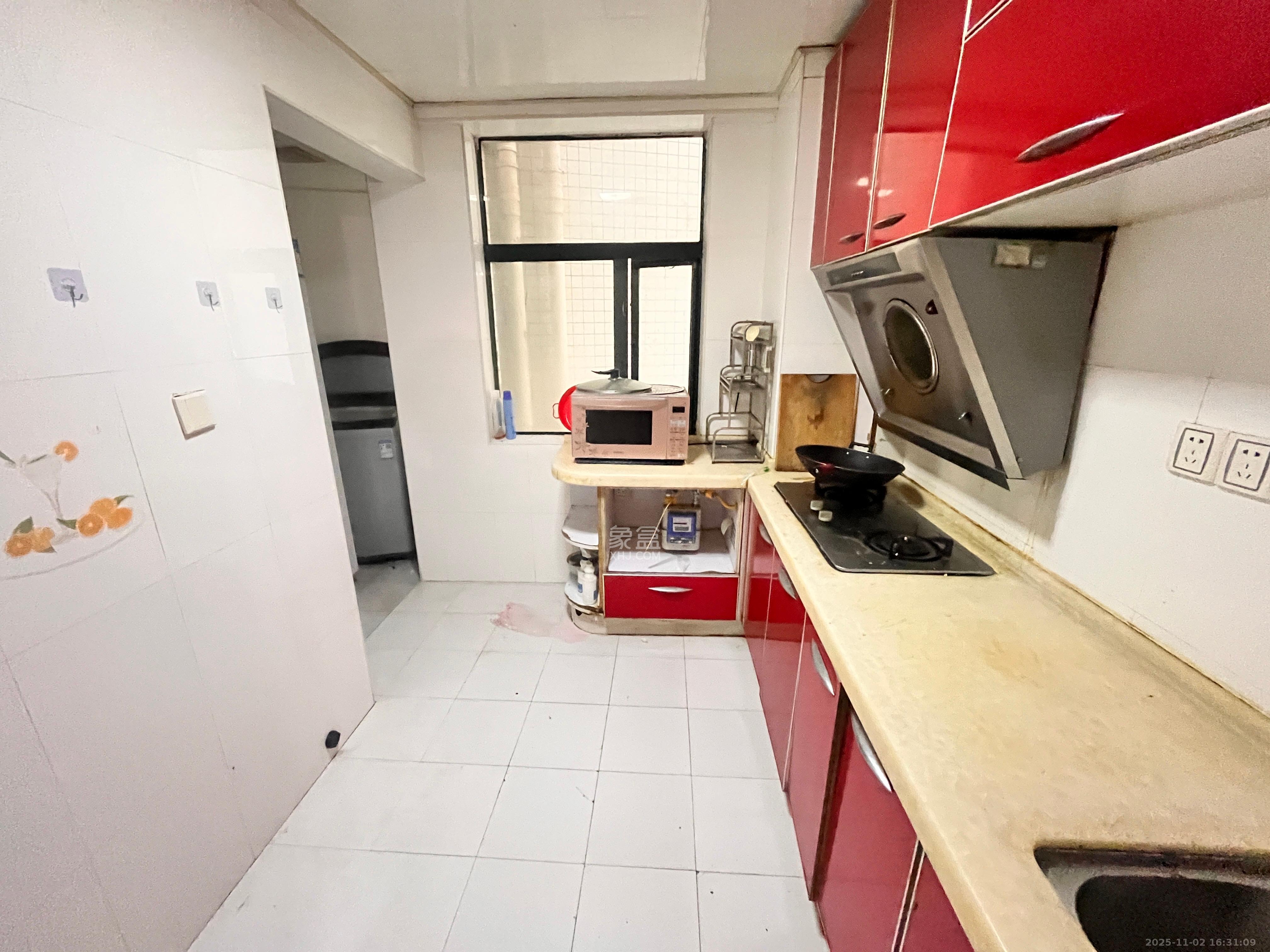 王府花园  3室2厅2卫    3000.0元/月室内图