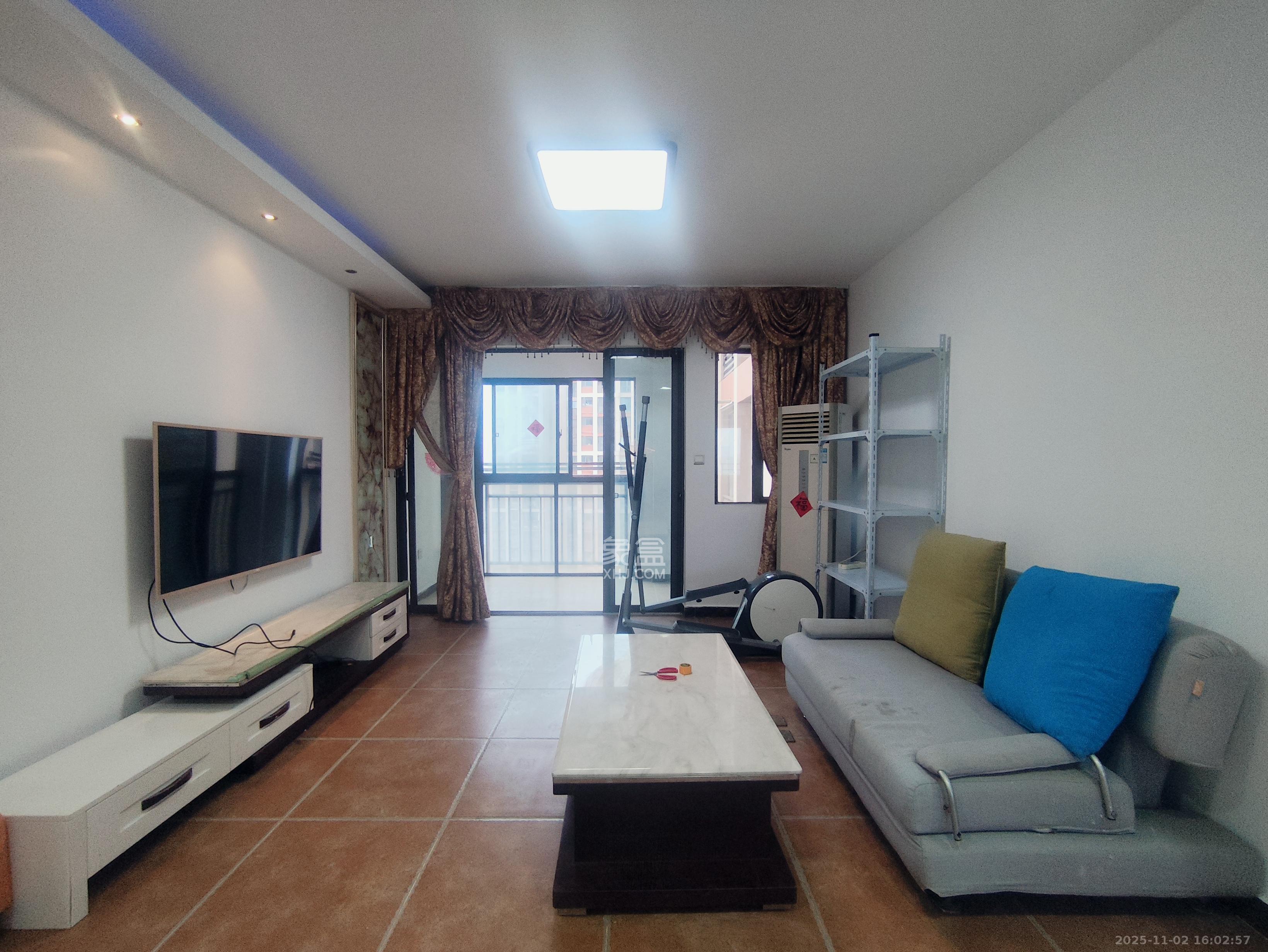 旭辉华庭  3室2厅2卫    1800.0元/月