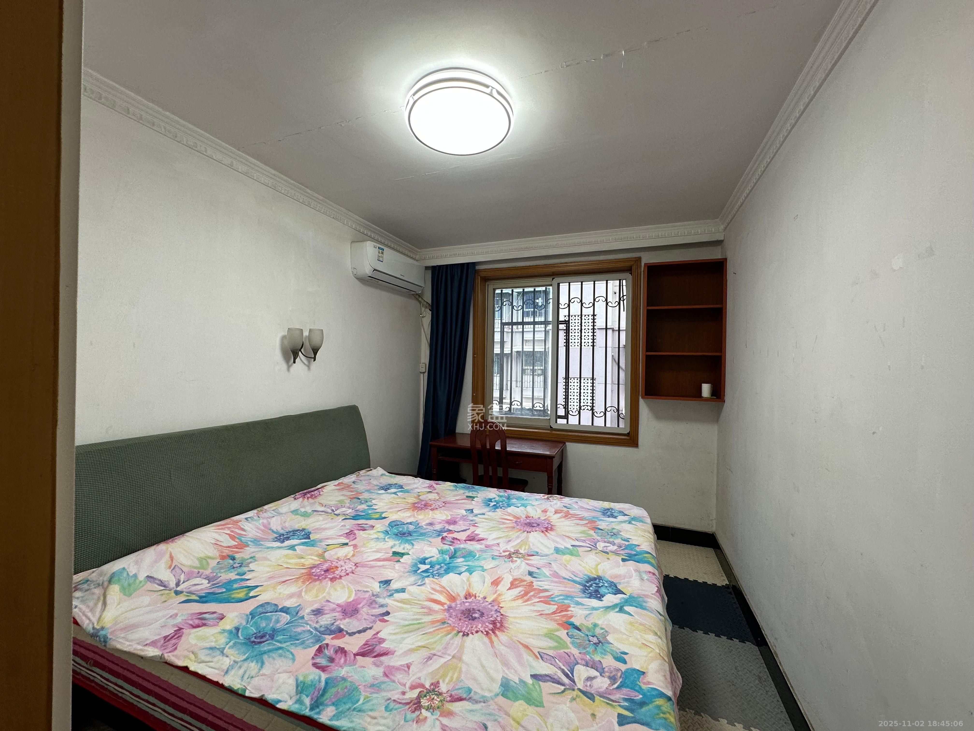 荷花园小区（安置房小区）  2室2厅1卫    1600.0元/月室内图