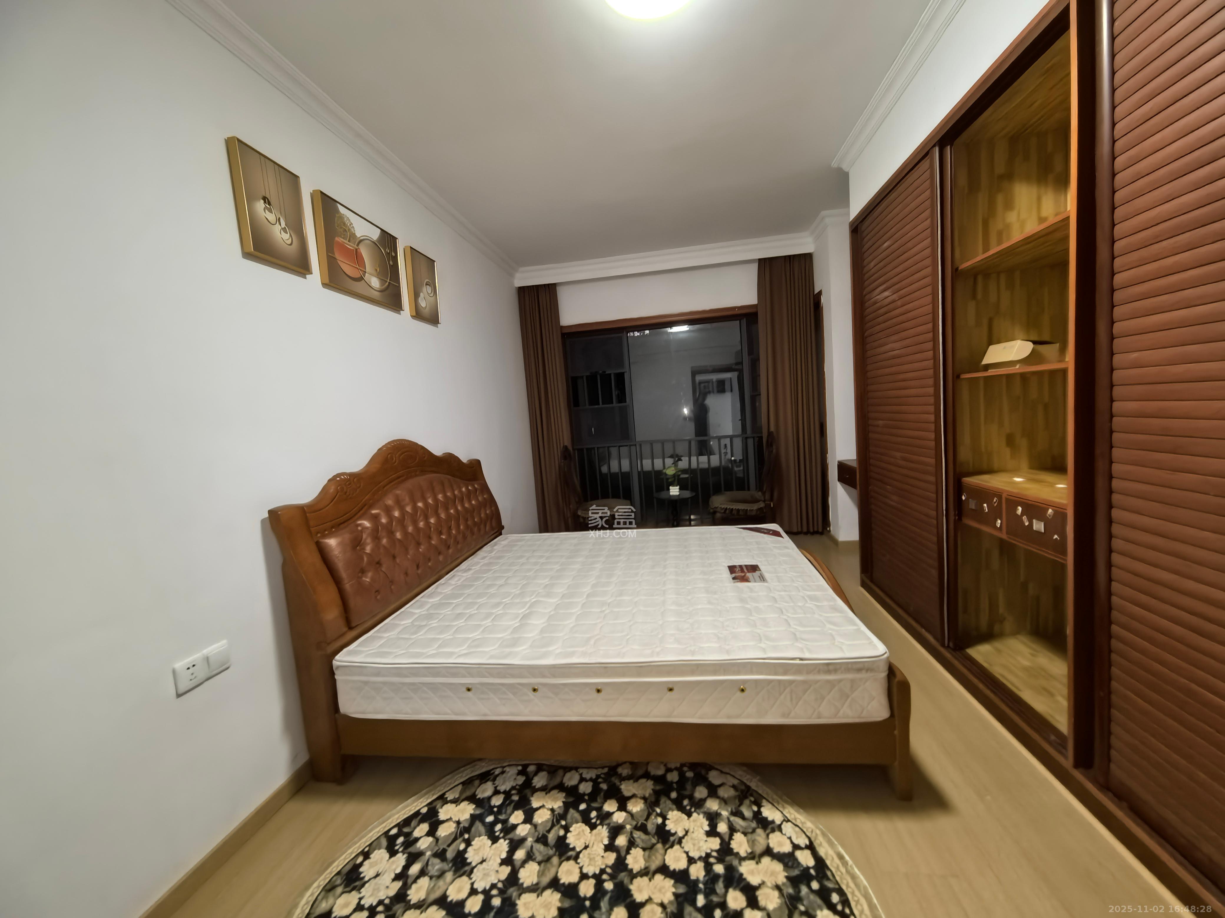 中城丽景香山园 2室2厅1卫 2500.0元/月 中城丽景香山园 2室2厅1卫 2500.0元/月室内图