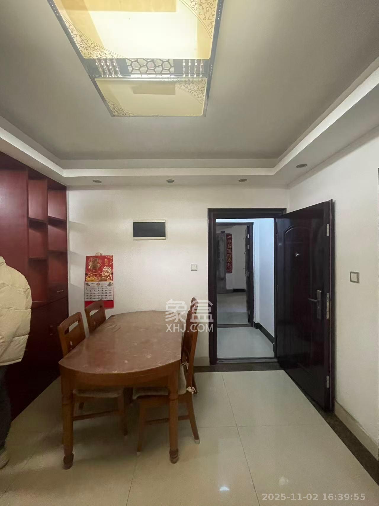 弘欣公寓  3室2厅1卫    2000.0元/月室内图