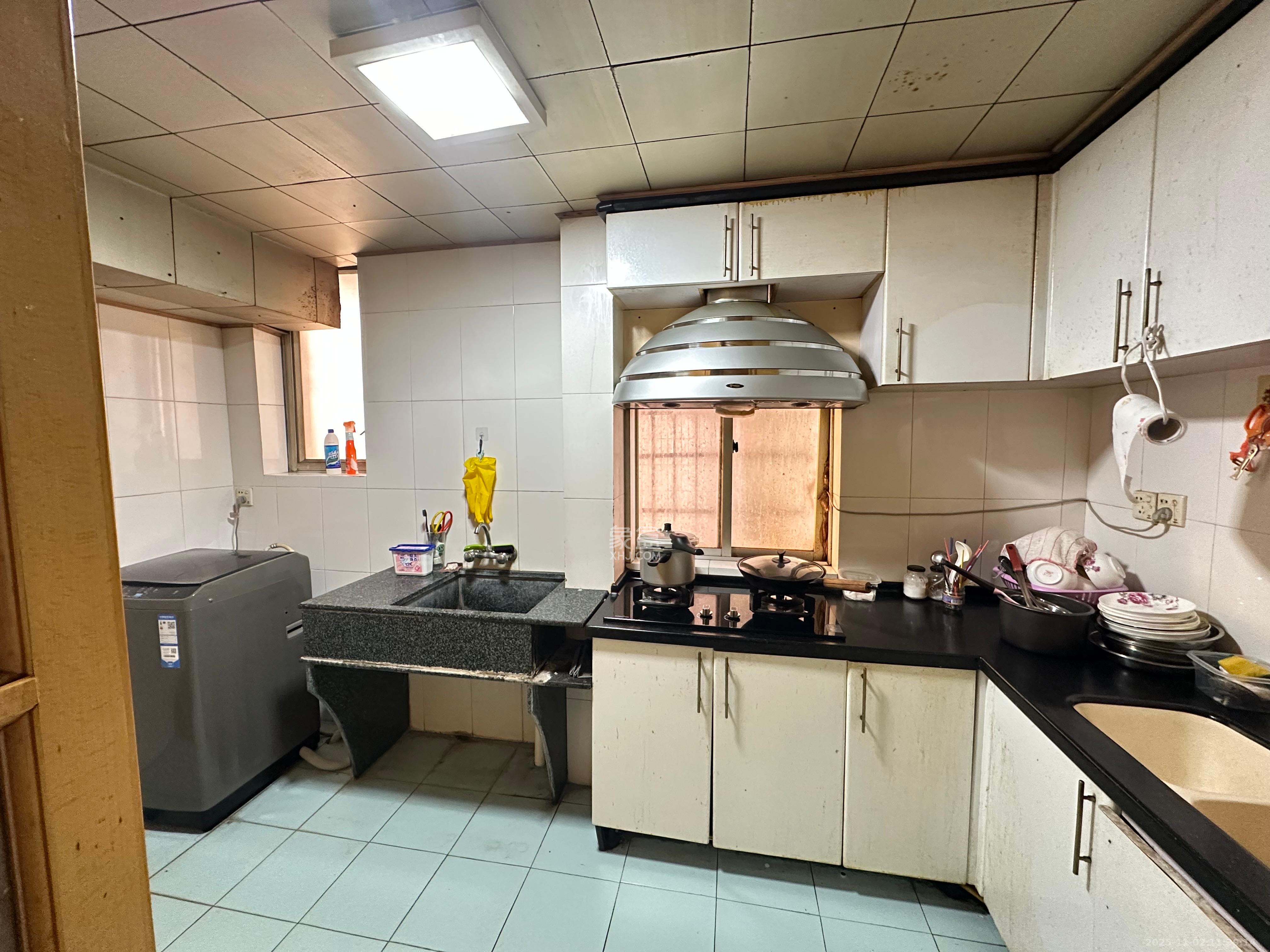 城市花园 3室2厅2卫 2800.0元/月 城市花园 3室2厅2卫 2800.0元/月室内图