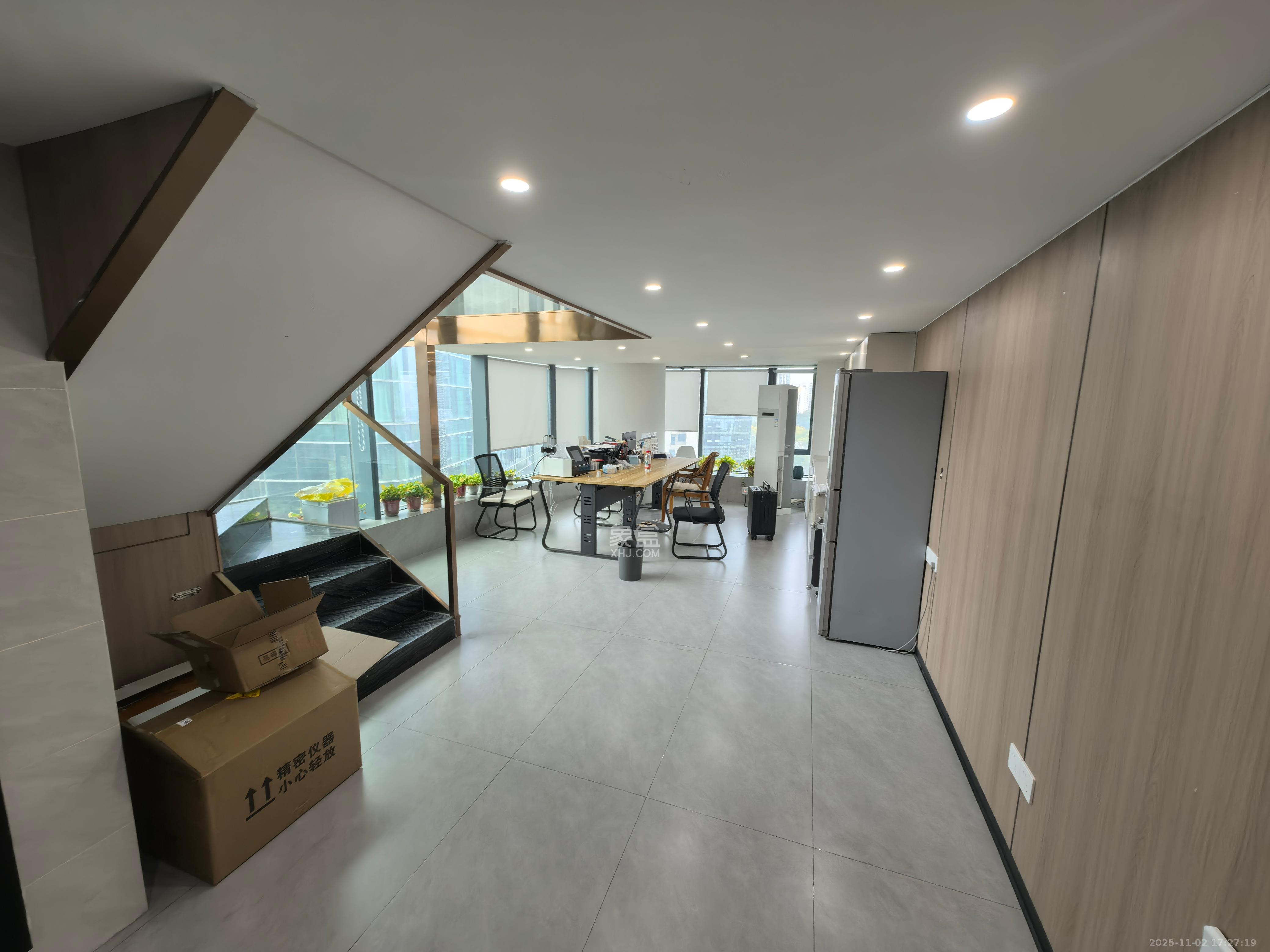 京武浪琴山三期(京武中心) 2室2厅1卫 3500.0元/月 京武浪琴山三期(京武中心) 2室2厅1卫 3500.0元/月室内图