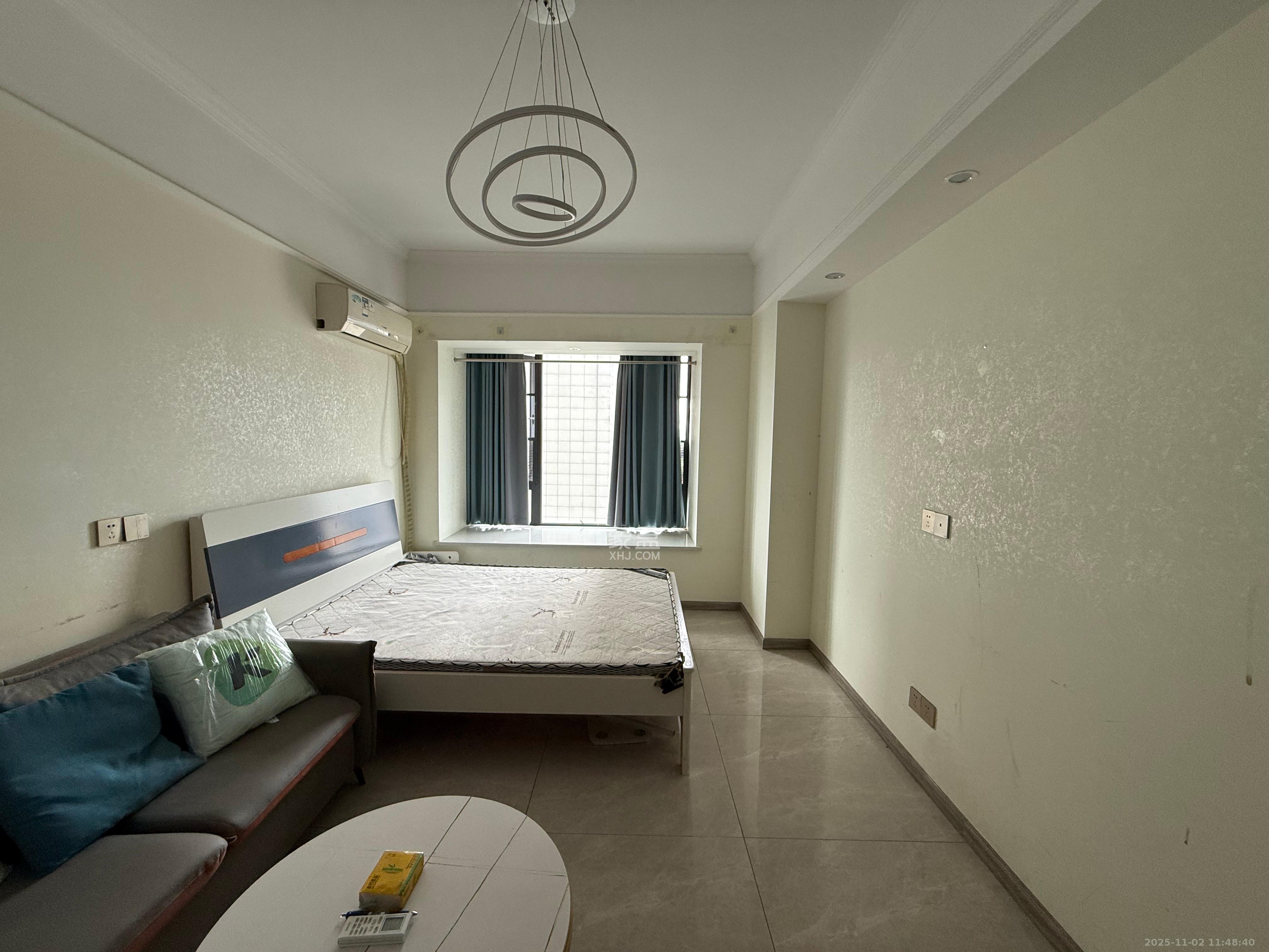 龙湖湘江星座（祺鑫星座公寓）  1室1厅1卫    1500.0元/月