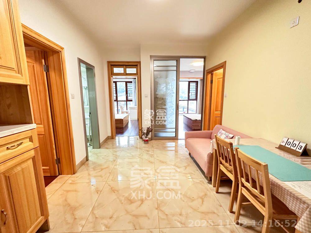 长房梅溪香山 3室2厅1卫 3500.0元/月 长房梅溪香山 3室2厅1卫 3500.0元/月室内图