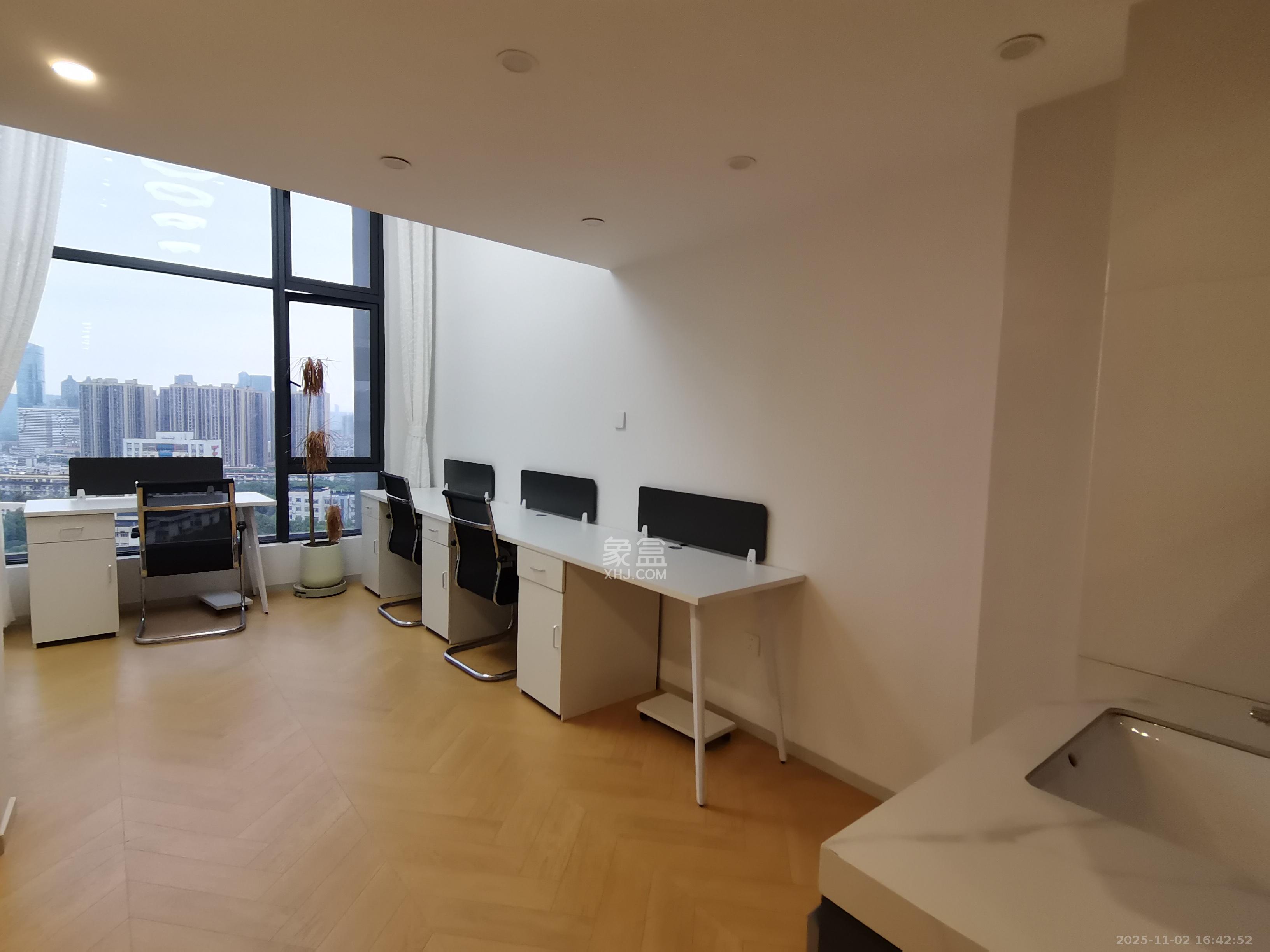 力高凤凰新天  1室1厅1卫    2200.0元/月