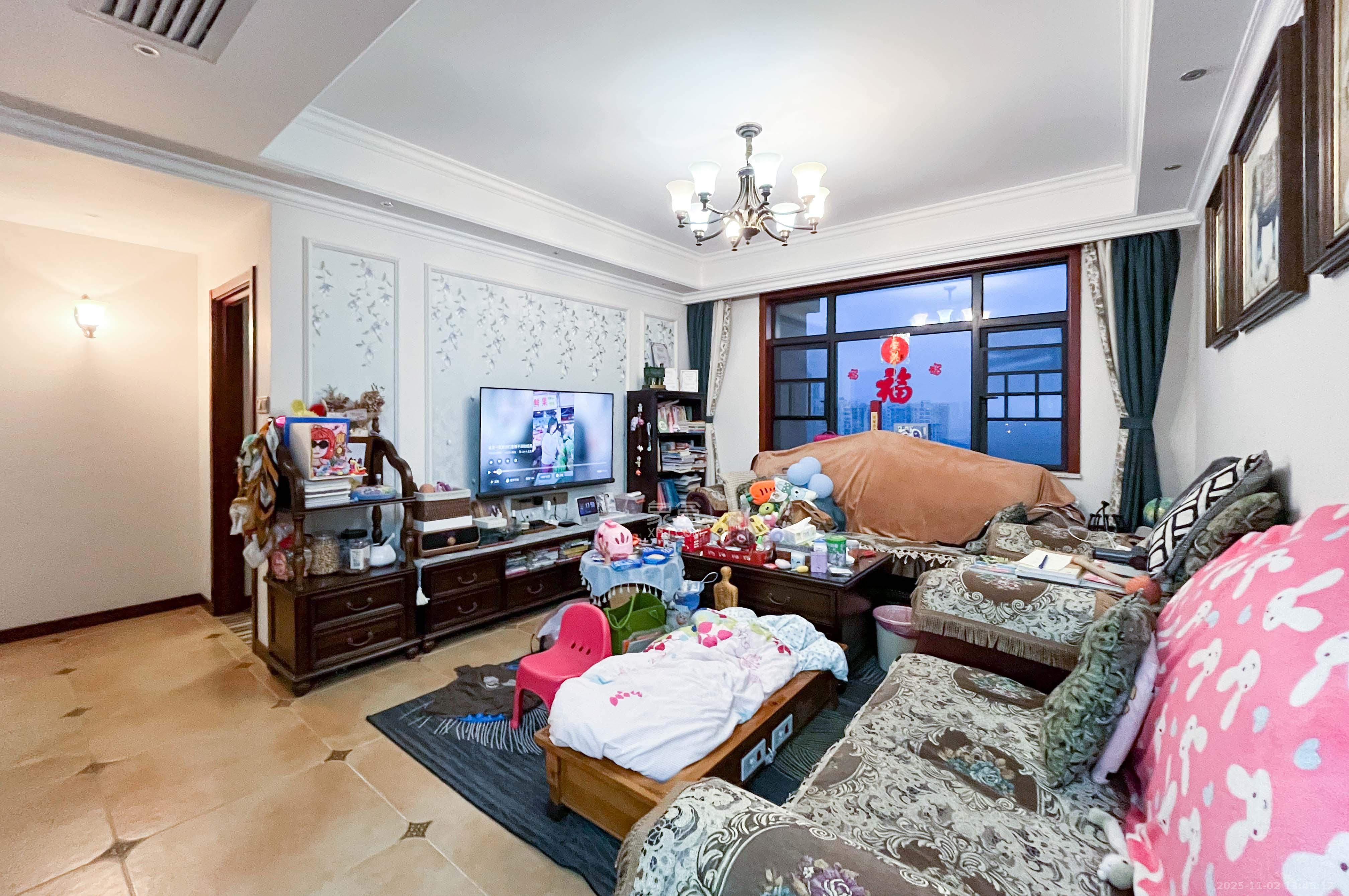 中央美郡  4室2厅2卫    168.0万其他