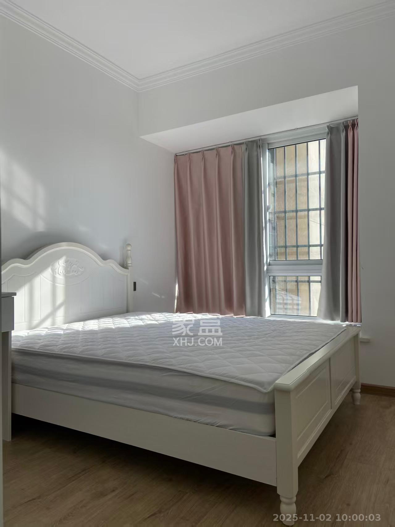 天麓尚层  3室2厅2卫    2600.0元/月室内图