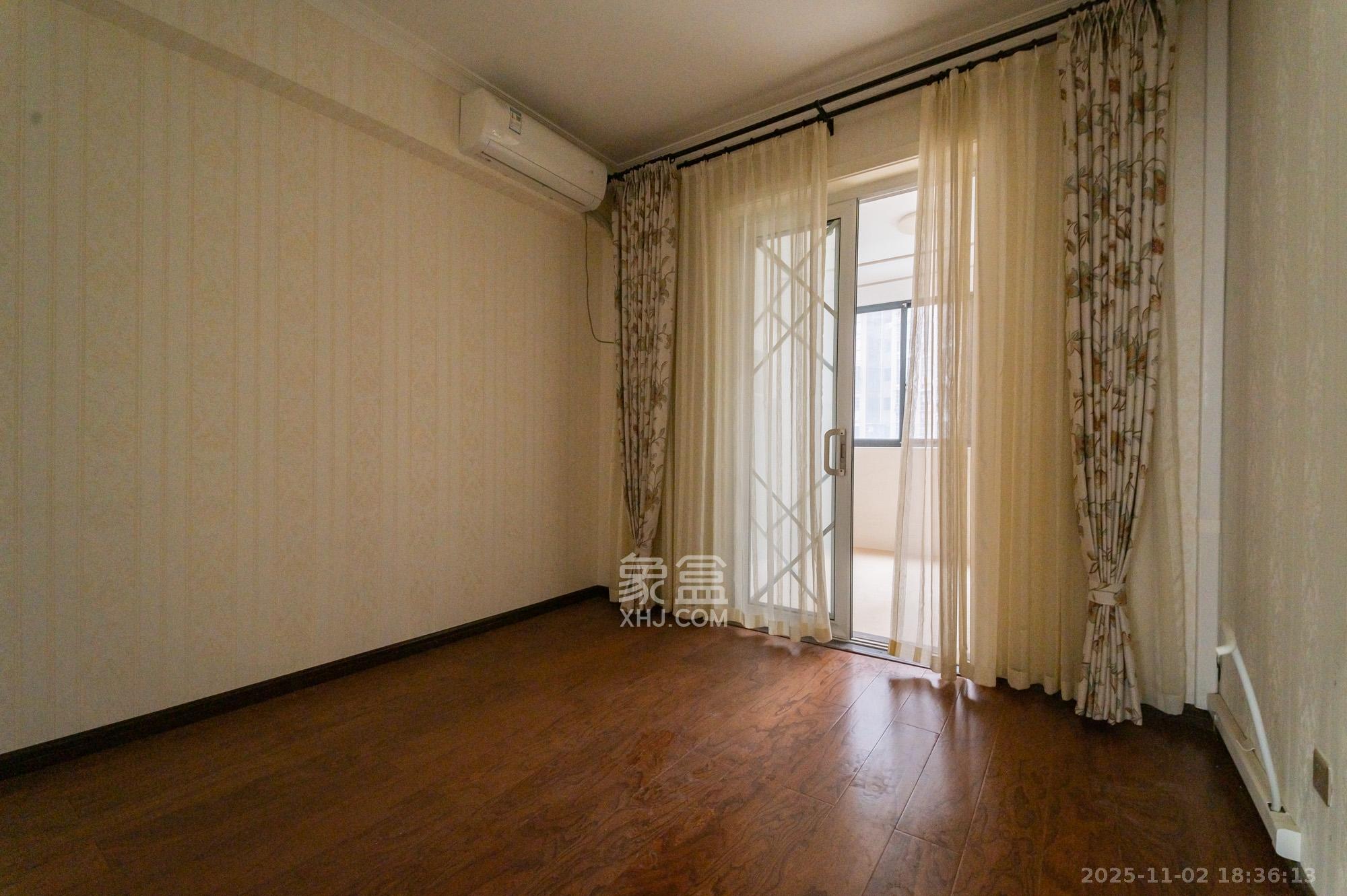 幸福里润城(幸福里二期) 4室2厅2卫 82.8万 幸福里润城(幸福里二期) 4室2厅2卫 82.8万卧室