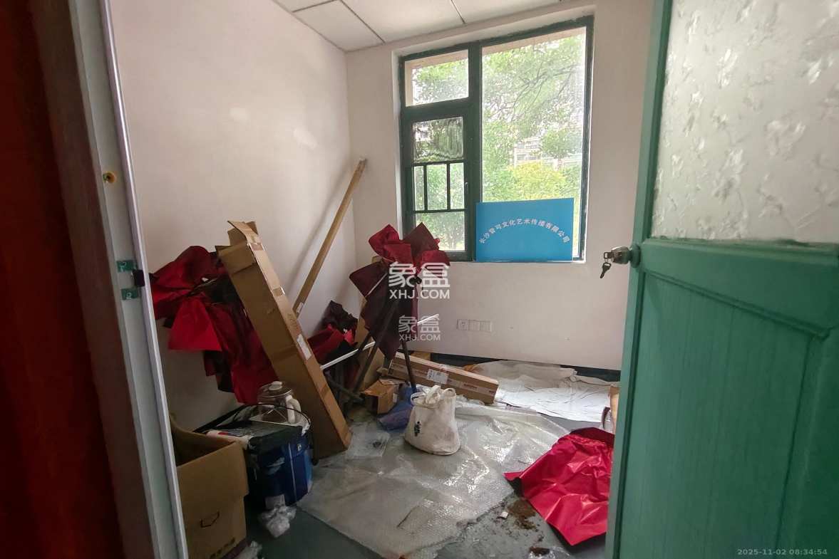 恒大翡翠华庭 4室2厅2卫 2600.0元/月 恒大翡翠华庭 4室2厅2卫 2600.0元/月室内图