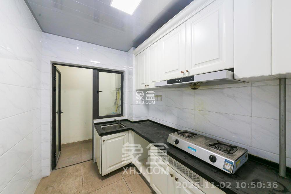 夏威夷碧水春城（碧桂园城市花园）  4室2厅2卫    3000.0元/月室内图