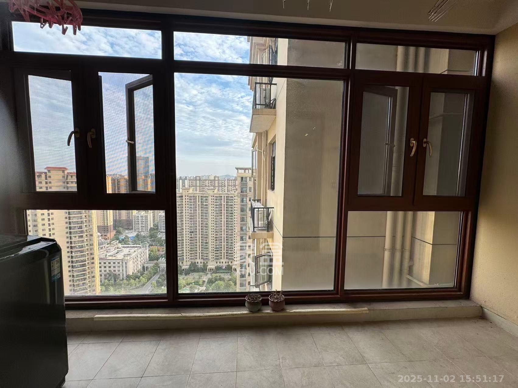 江山帝景哈佛 3室2厅2卫 2100.0元/月 江山帝景哈佛 3室2厅2卫 2100.0元/月室内图