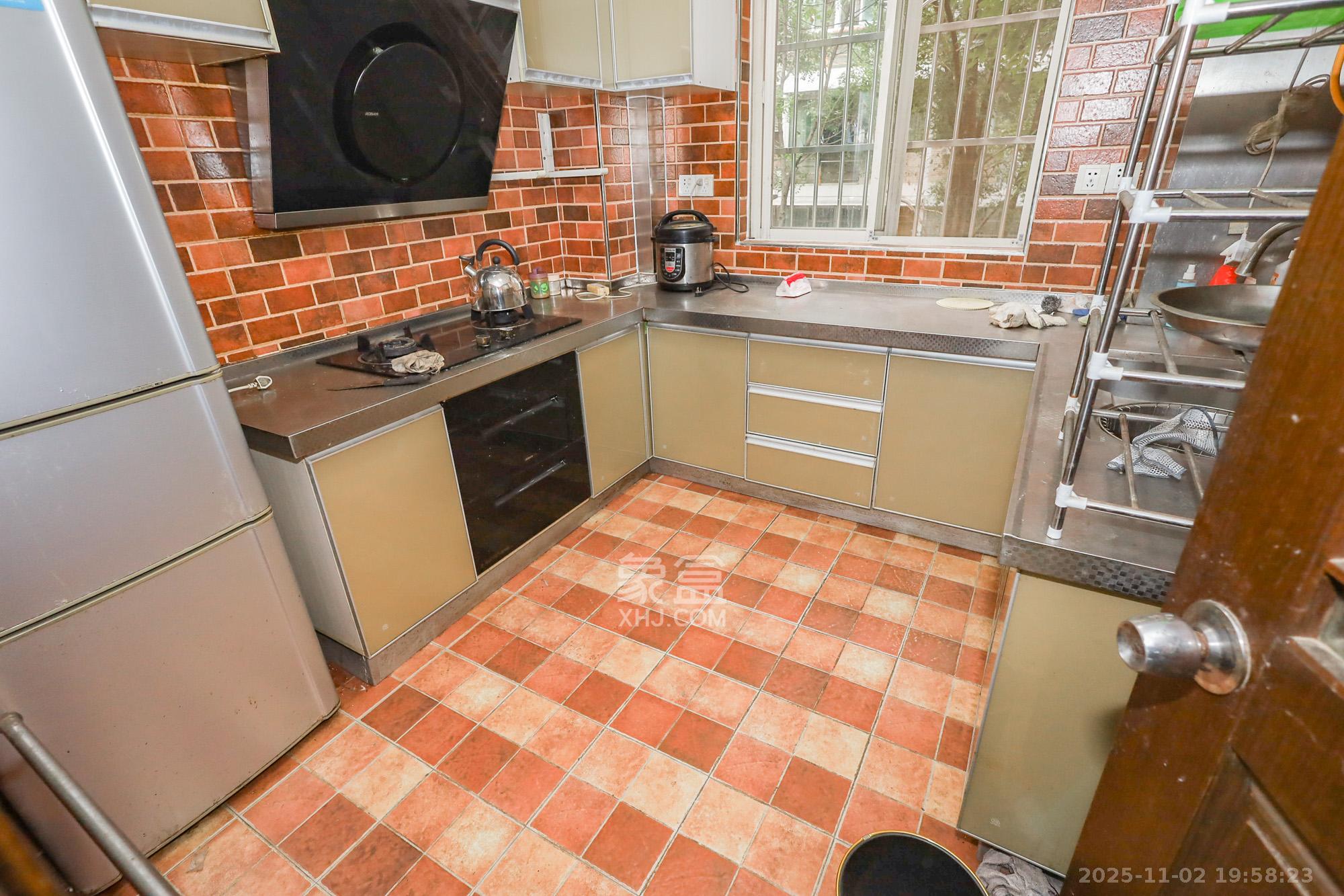 枫林绿洲 2室1厅1卫 68.0万 枫林绿洲 2室1厅1卫 68.0万厨房