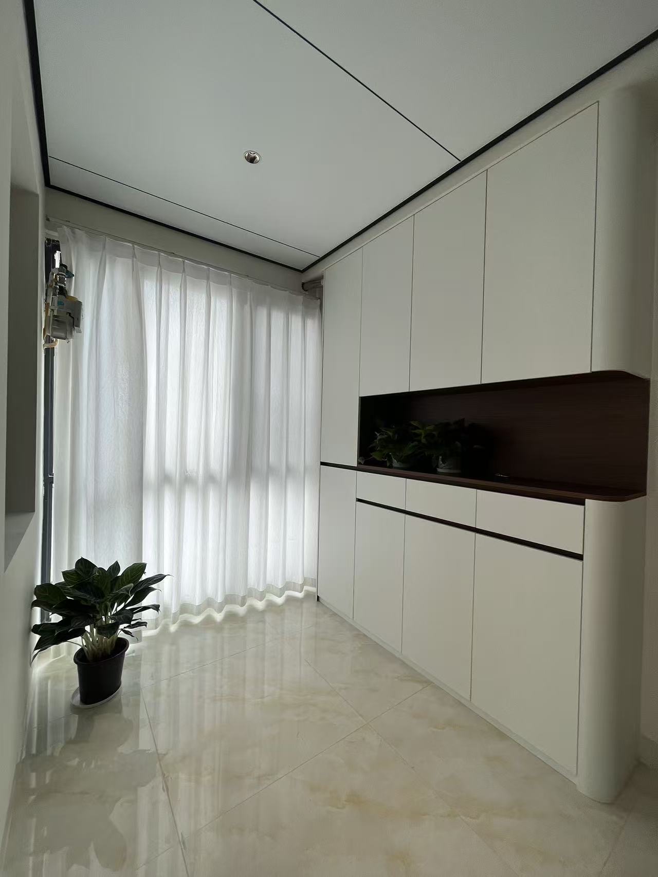 绿地海长流一期  3室2厅2卫    158.0万客厅