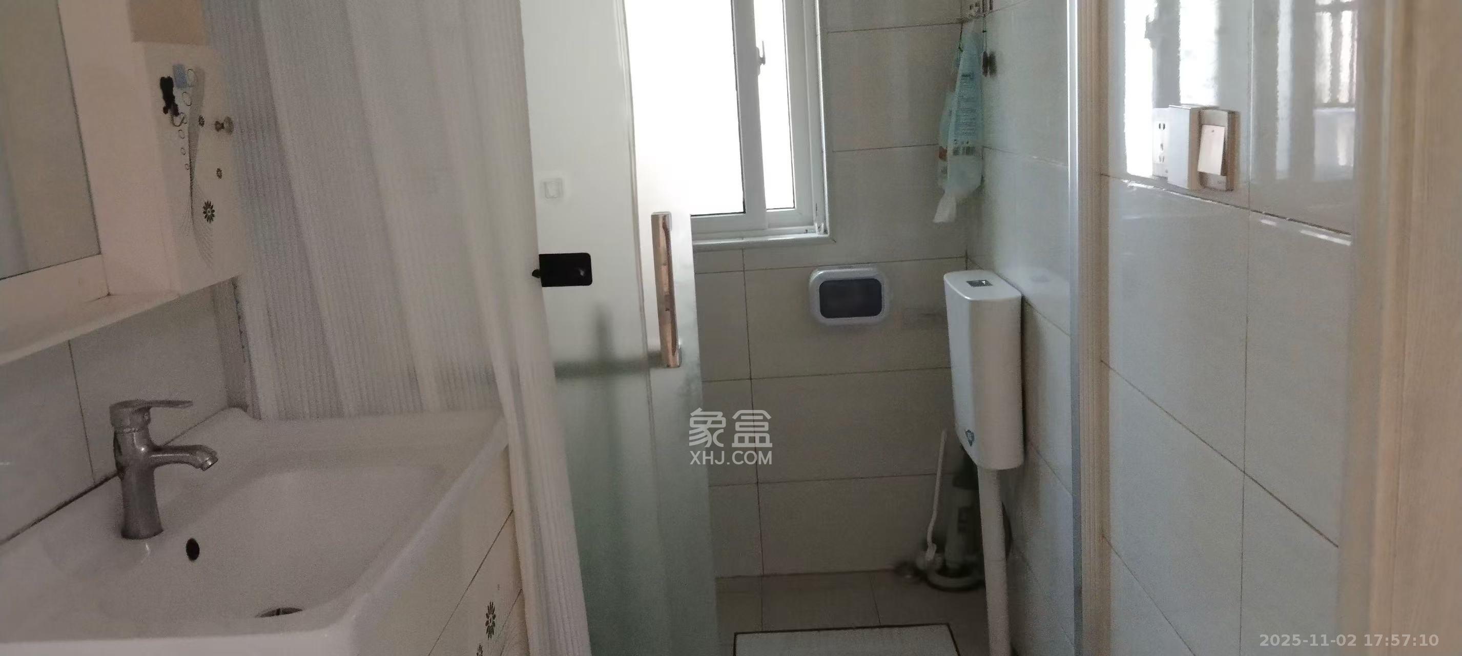 嘉顺苑 2室2厅1卫 2000.0元/月 嘉顺苑 2室2厅1卫 2000.0元/月室内图