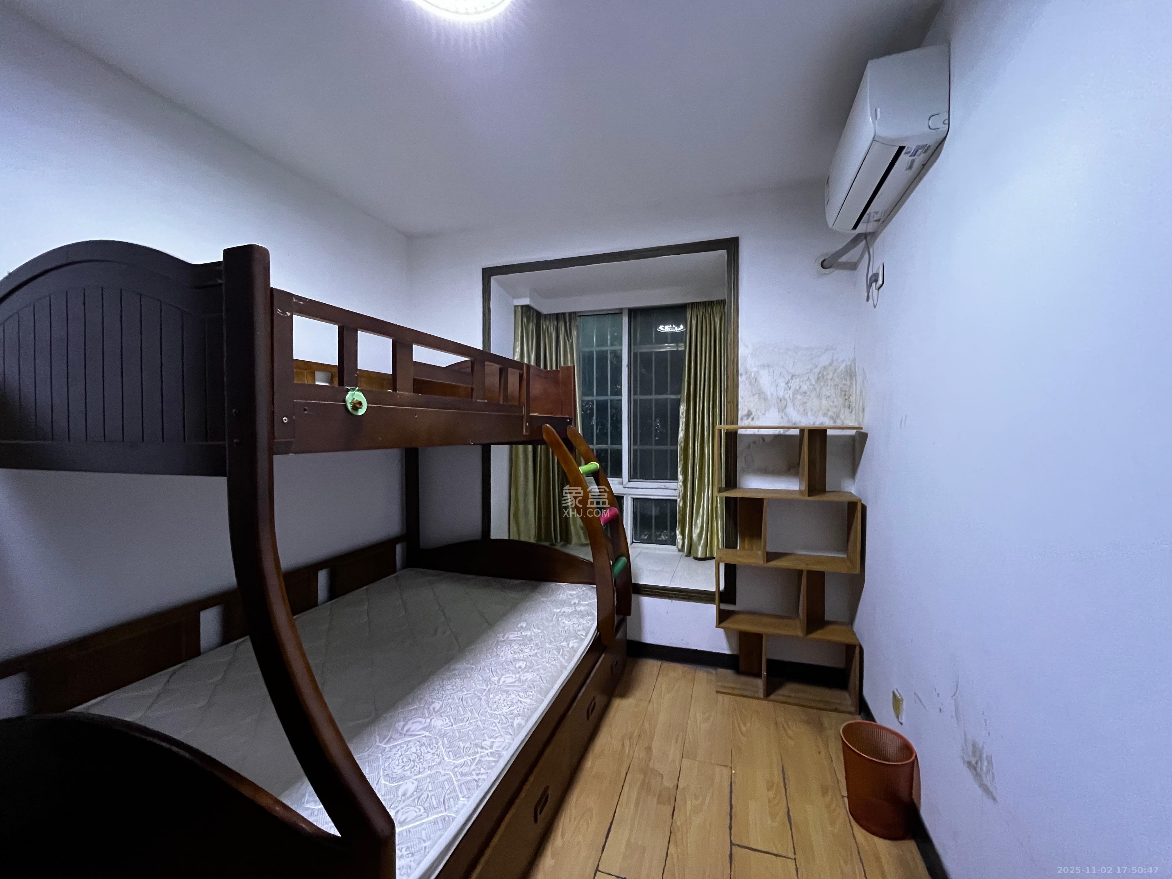 融城花苑 3室2厅2卫 1800.0元/月 融城花苑 3室2厅2卫 1800.0元/月室内图