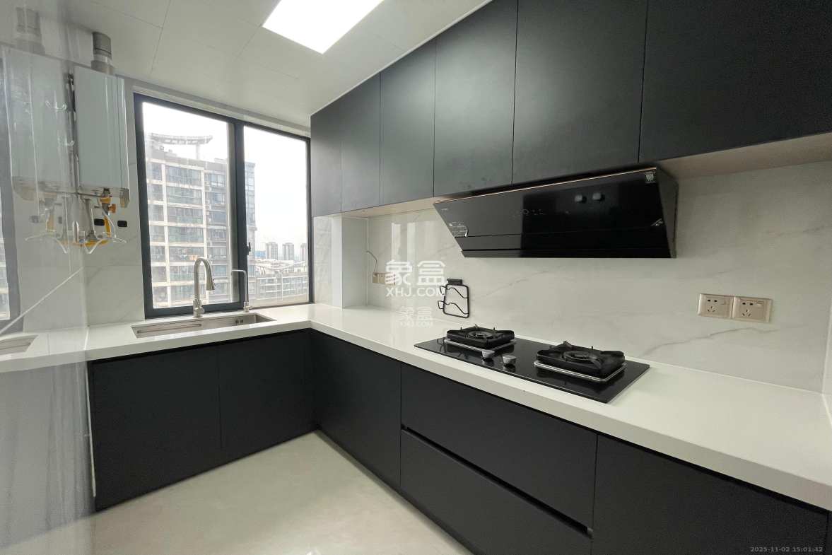 湘江世纪城悦江苑 3室2厅2卫 4000.0元/月 湘江世纪城悦江苑 3室2厅2卫 4000.0元/月室内图