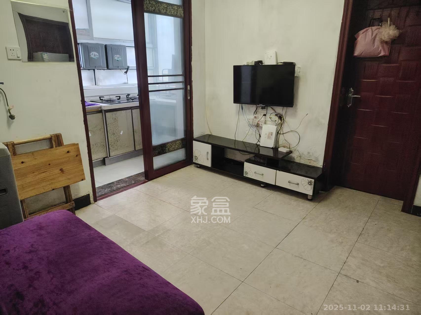 物贸小区 1室1厅1卫 1600.0元/月 物贸小区 1室1厅1卫 1600.0元/月室内图