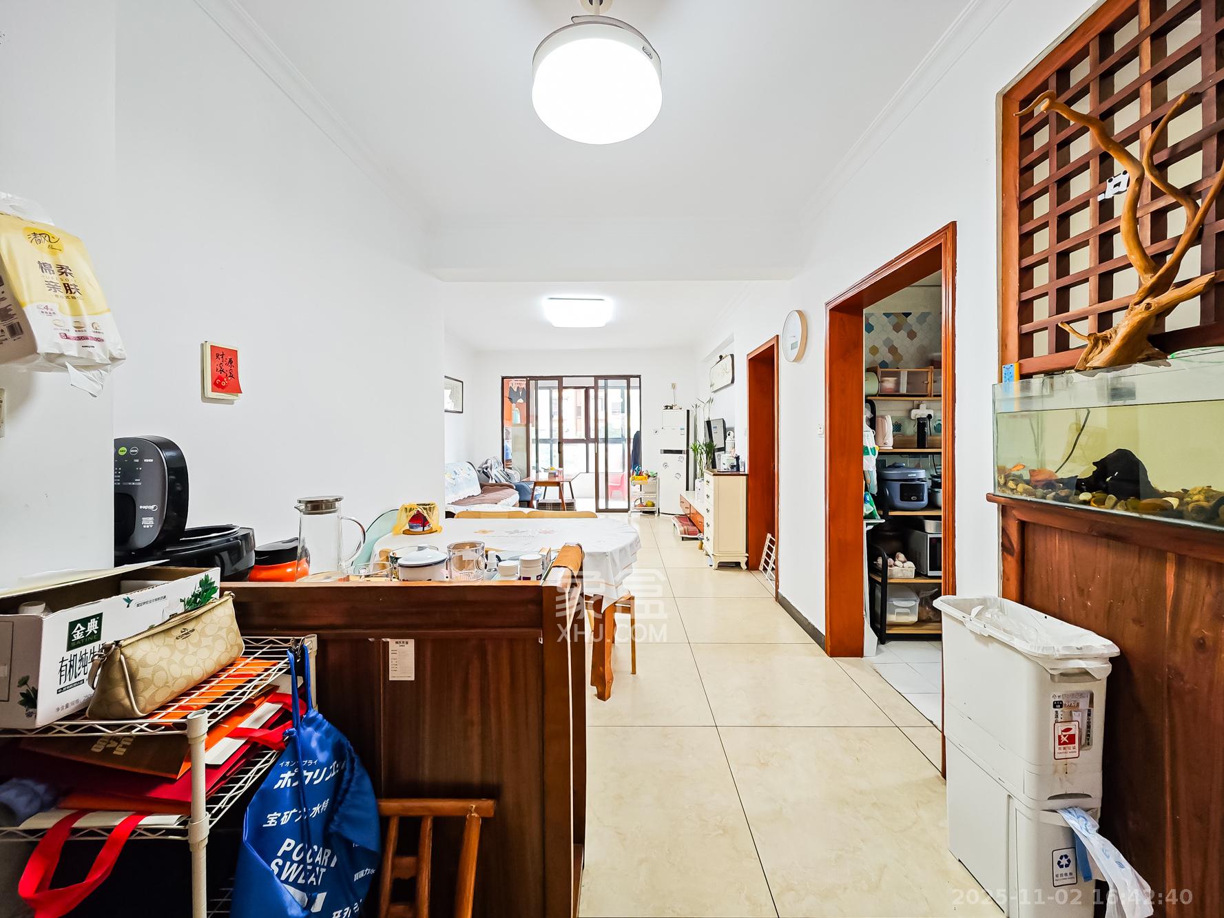 山语城二期  3室1厅1卫    69.8万客厅