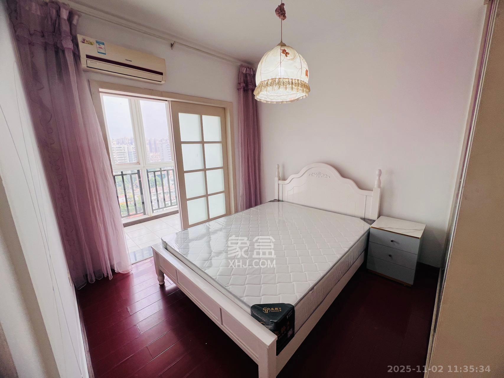 一品东庭  3室2厅1卫    2600.0元/月室内图