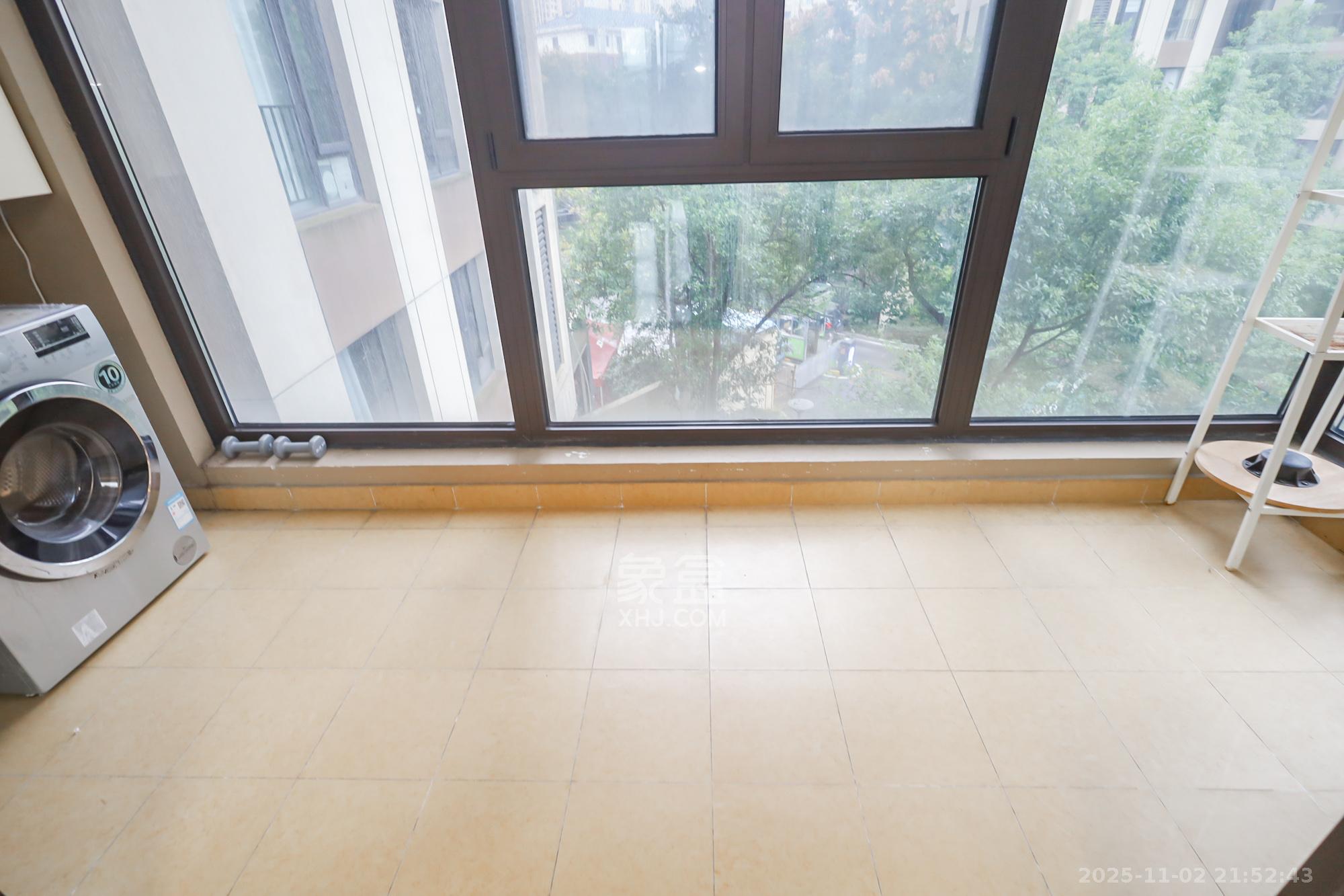 万科里金域国际 4室2厅2卫 235.0万 万科里金域国际 4室2厅2卫 235.0万阳台