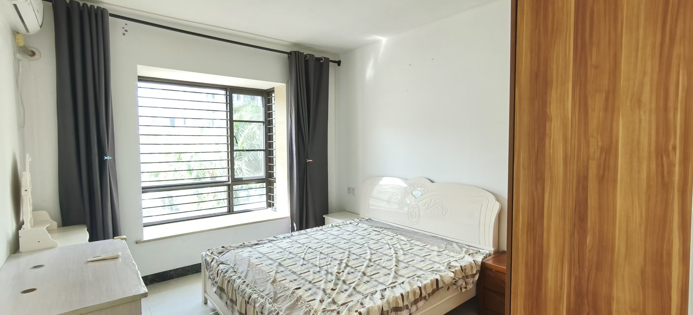 鸿天阁 3室2厅1卫 2600.0元/月 鸿天阁 3室2厅1卫 2600.0元/月室内图