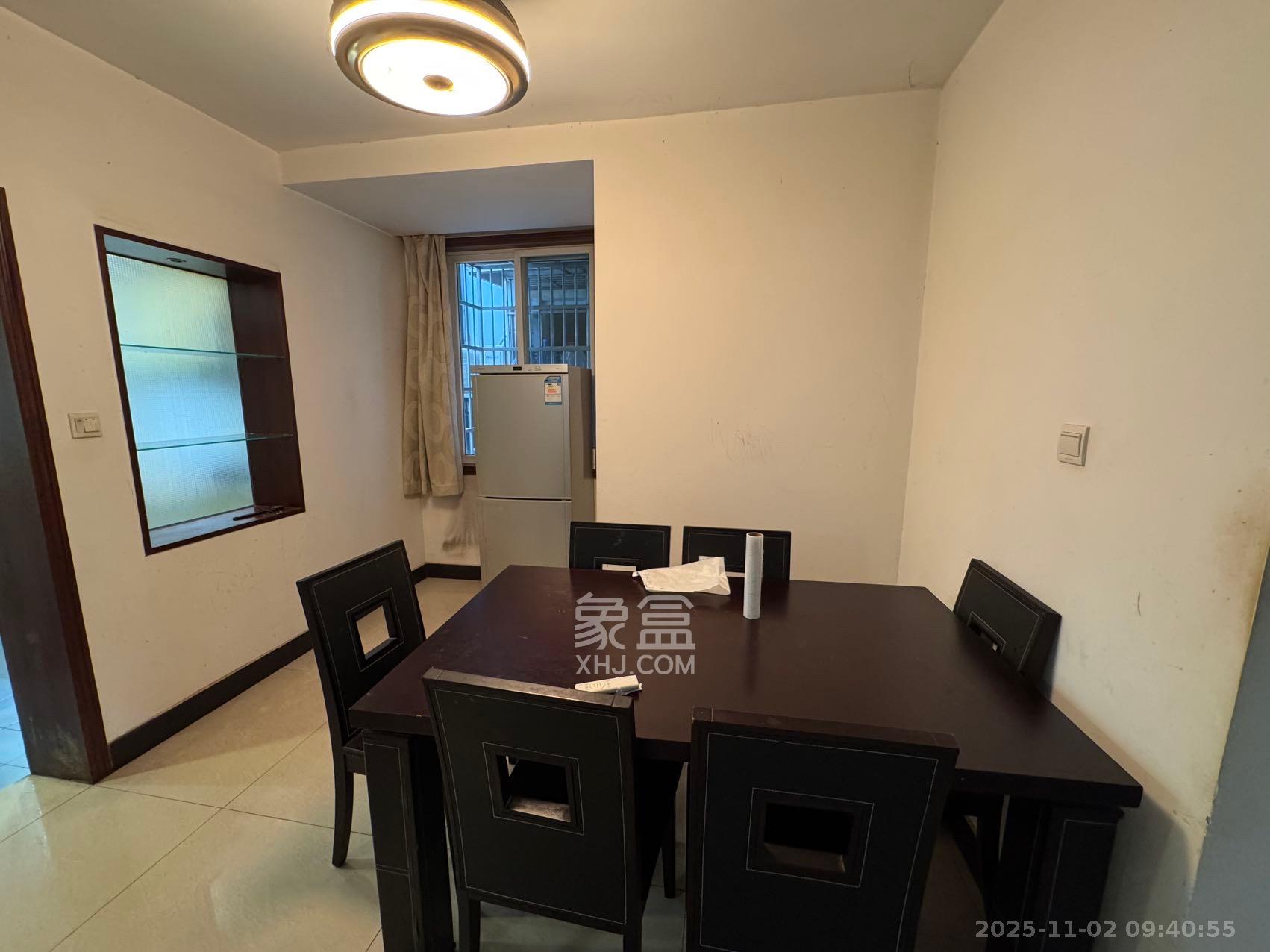 景湾小区（井湾小区）  3室2厅1卫    1700.0元/月室内图