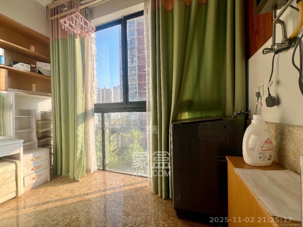 尊邸华庭 1室1厅1卫 1500.0元/月 尊邸华庭 1室1厅1卫 1500.0元/月室内图