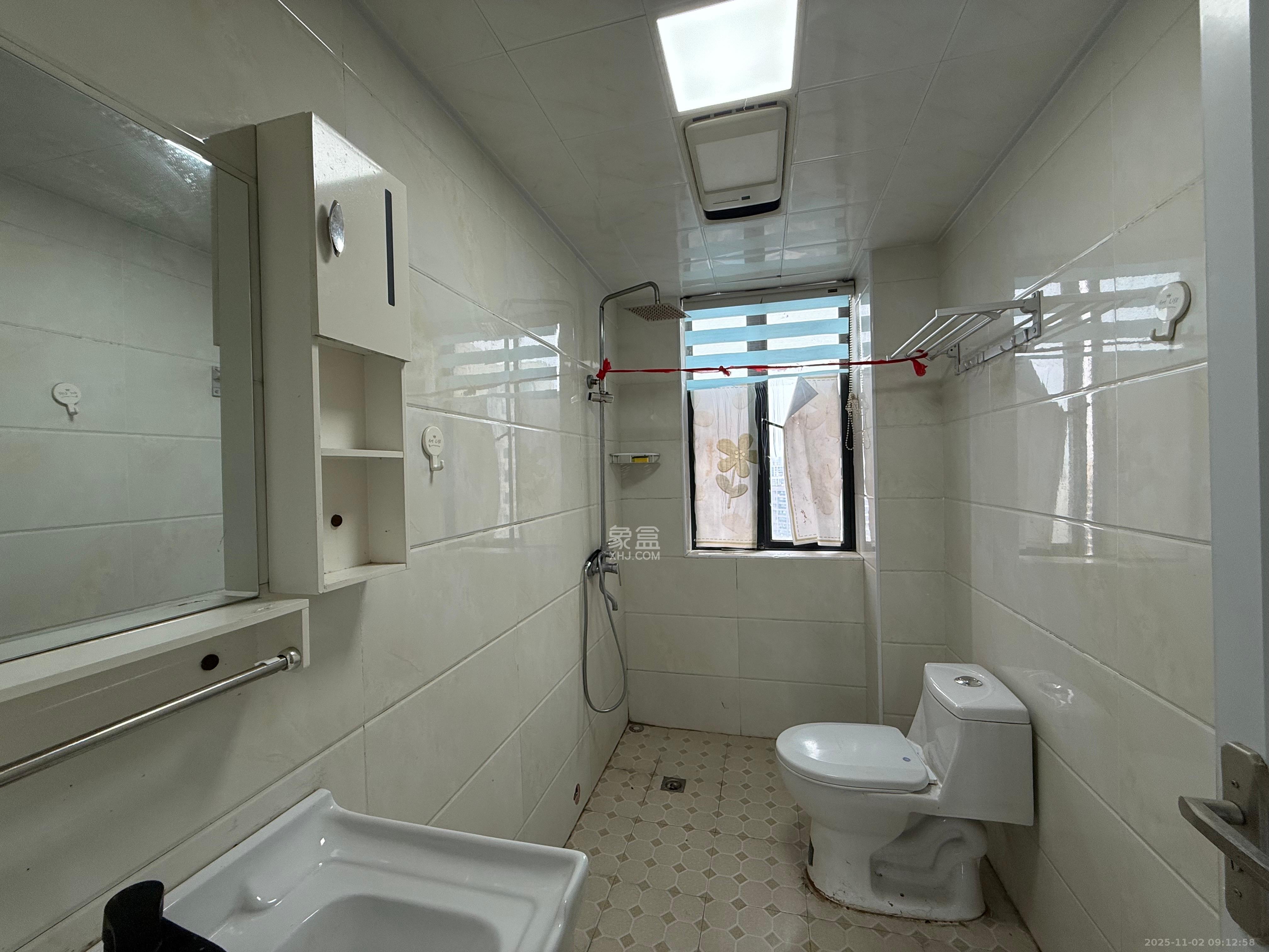 丽水熙园 3室2厅2卫 2700.0元/月 丽水熙园 3室2厅2卫 2700.0元/月室内图